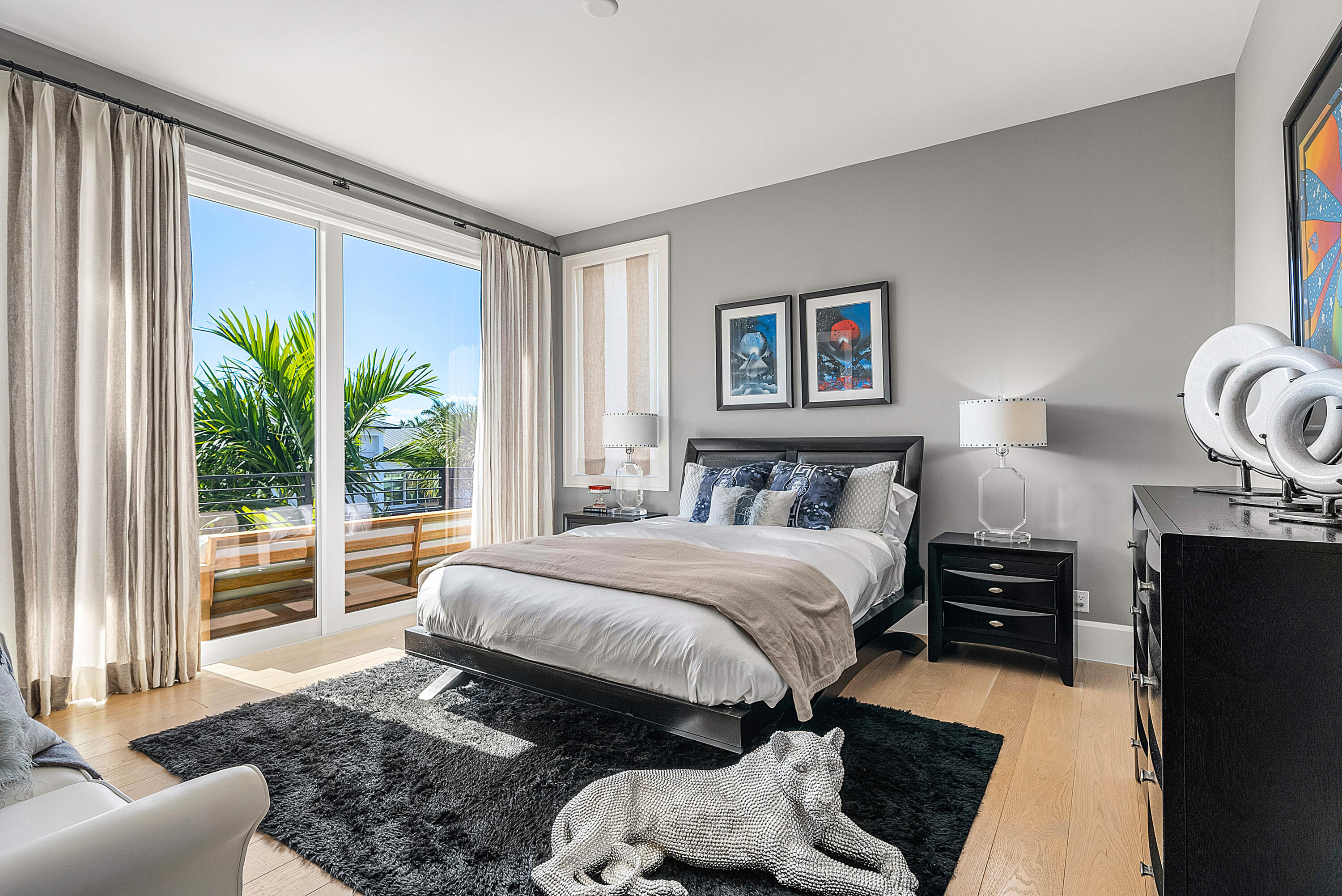 896 NE Mulberry Drive