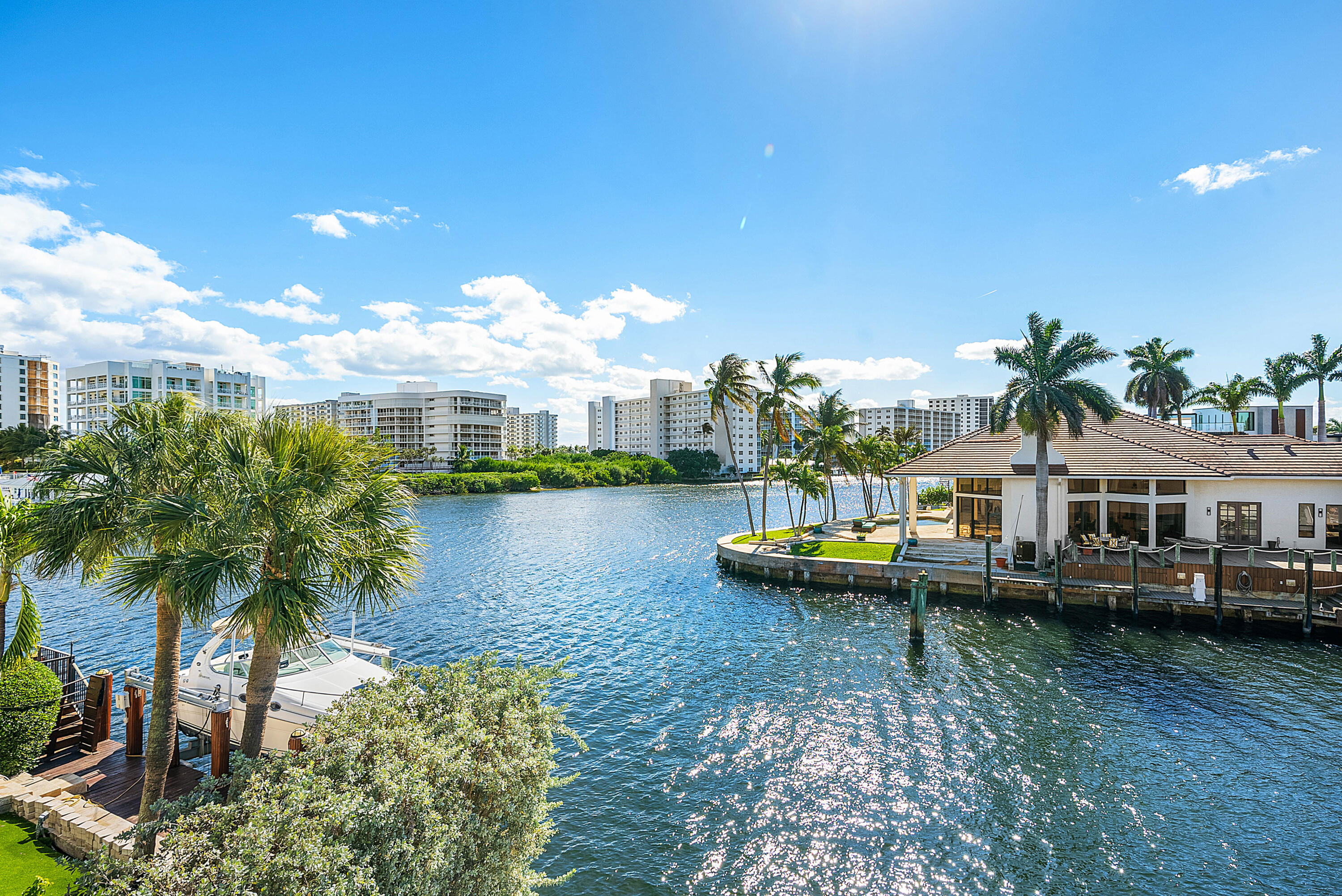 896 NE Mulberry Drive