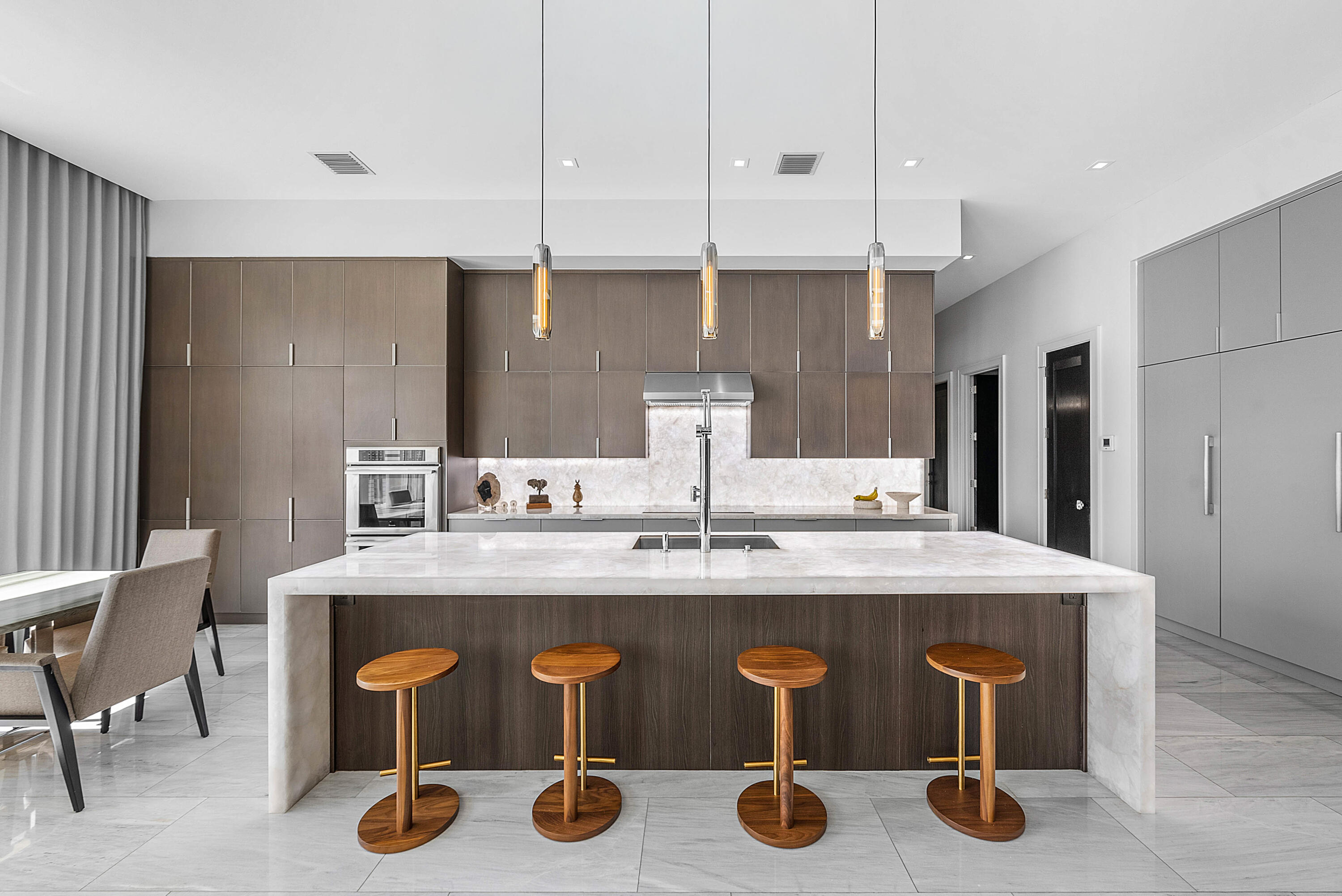 896 NE Mulberry Drive