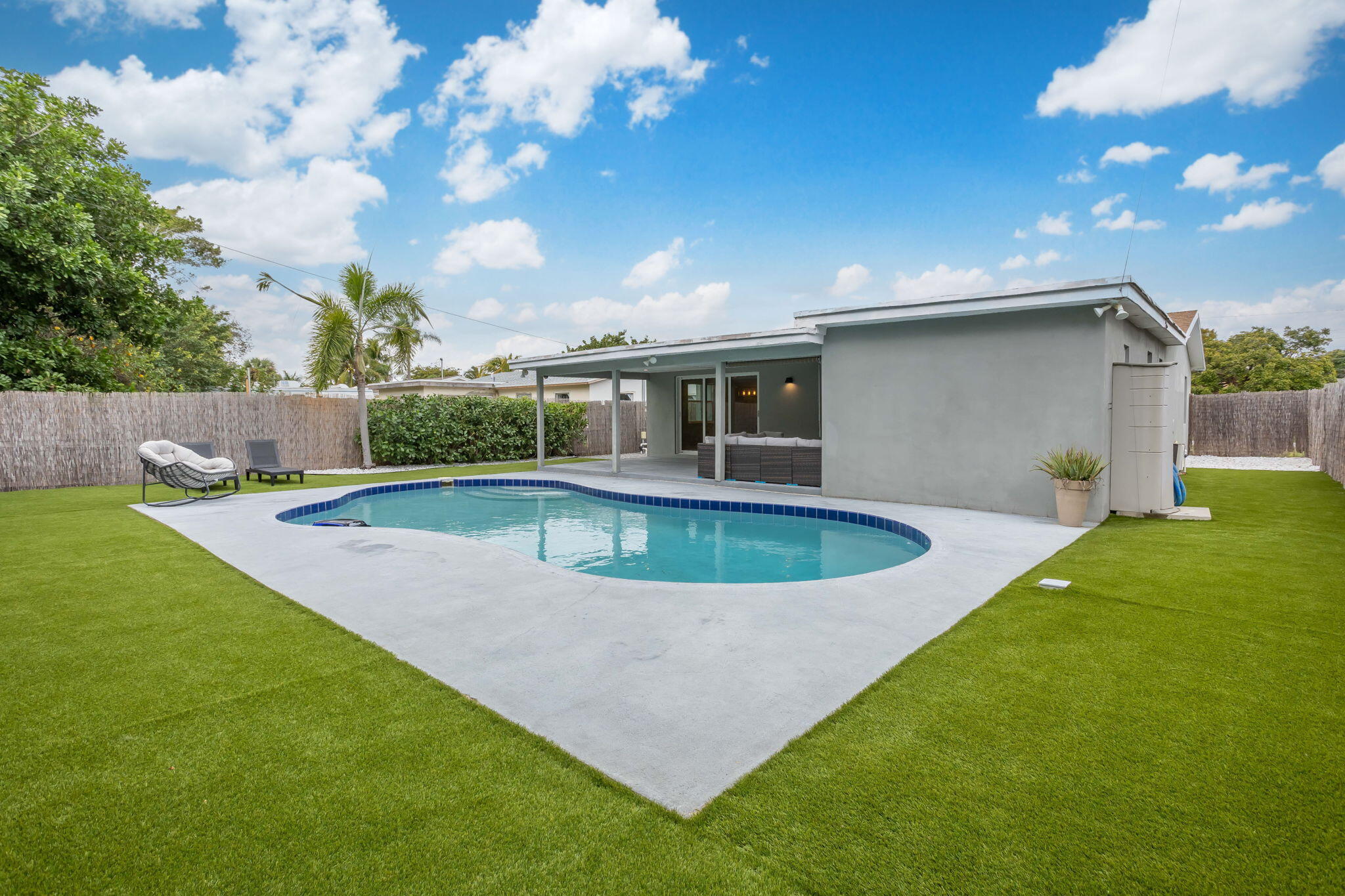 124 SW 11th Avenue