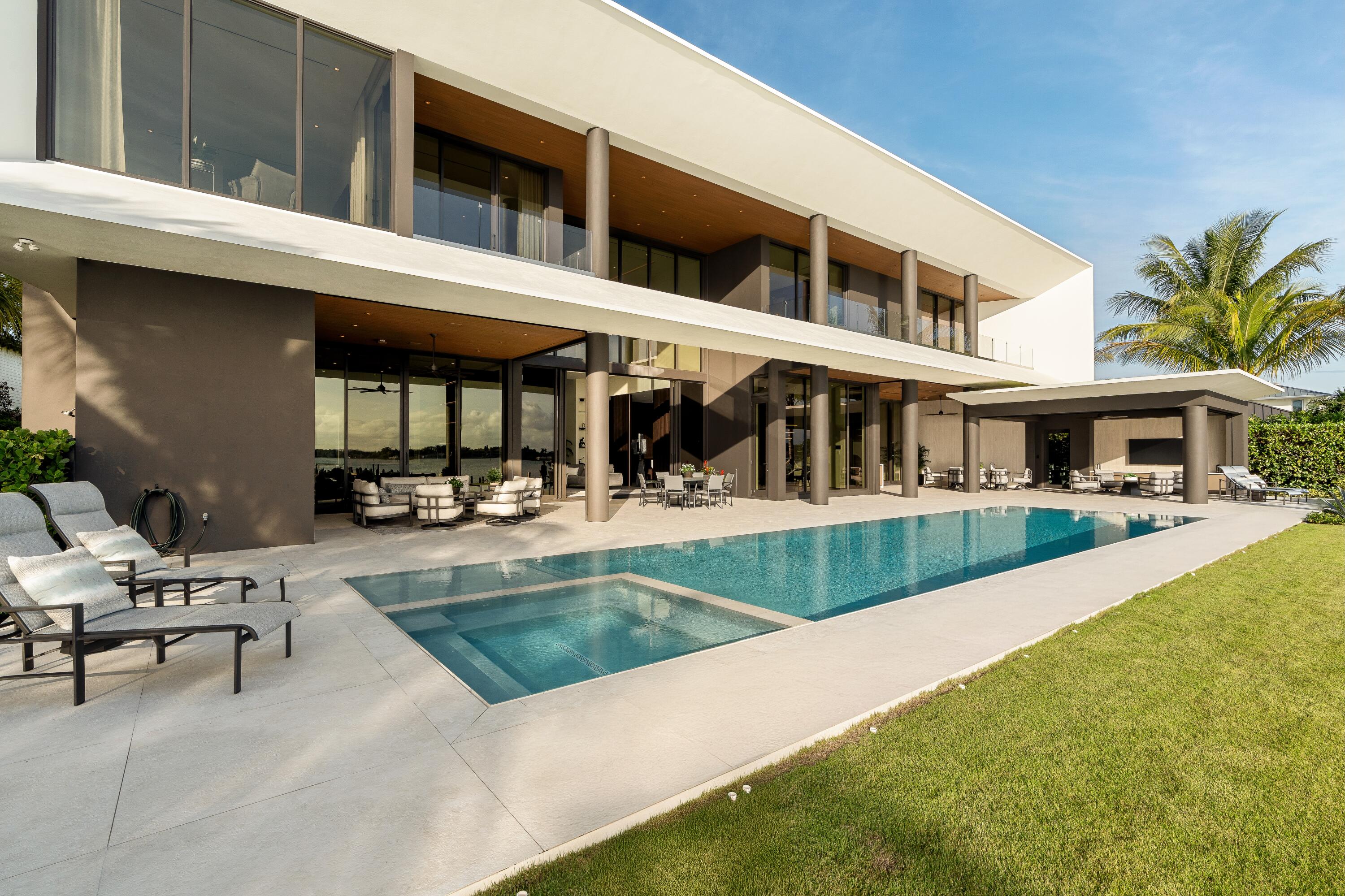 5211 Pennock Point Road