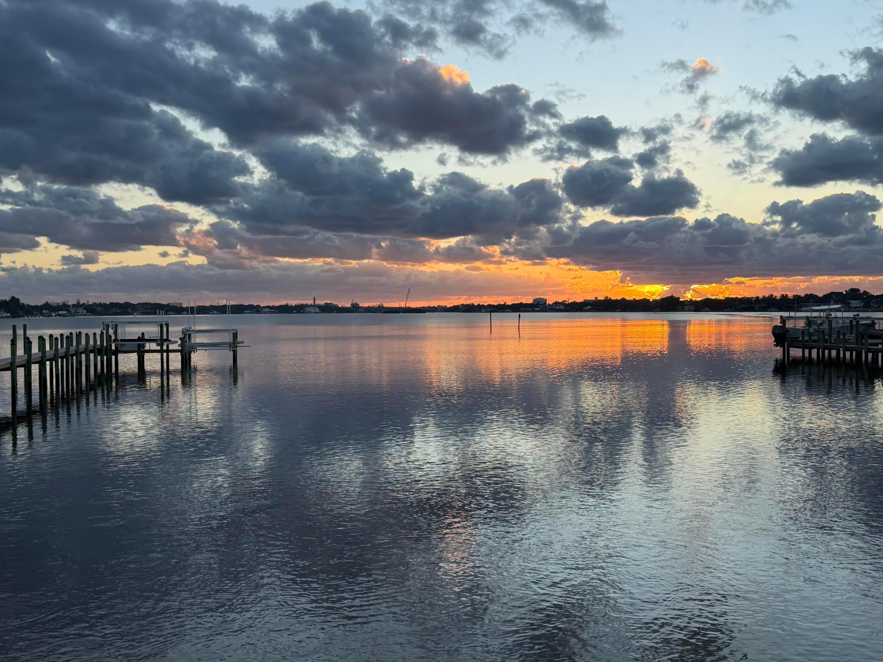 5211 Pennock Point Road