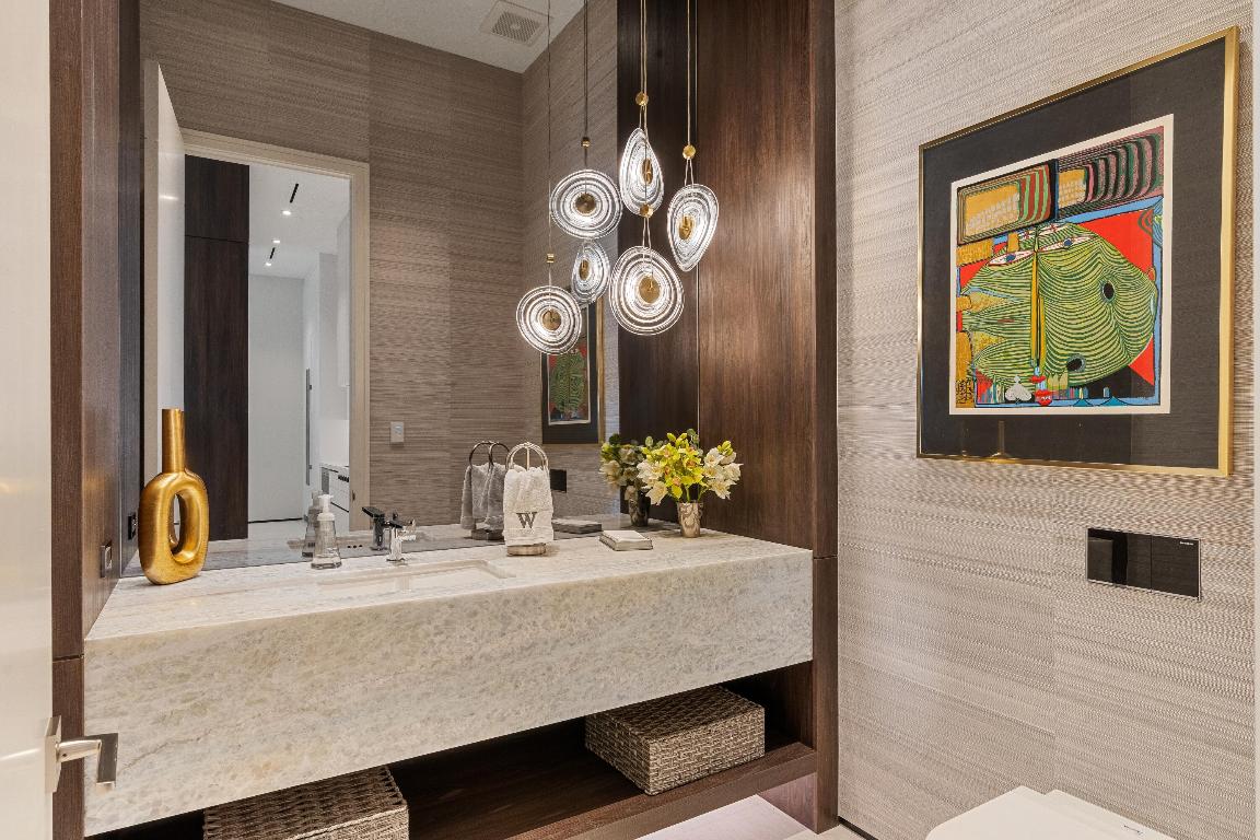 5211 Pennock Point Road