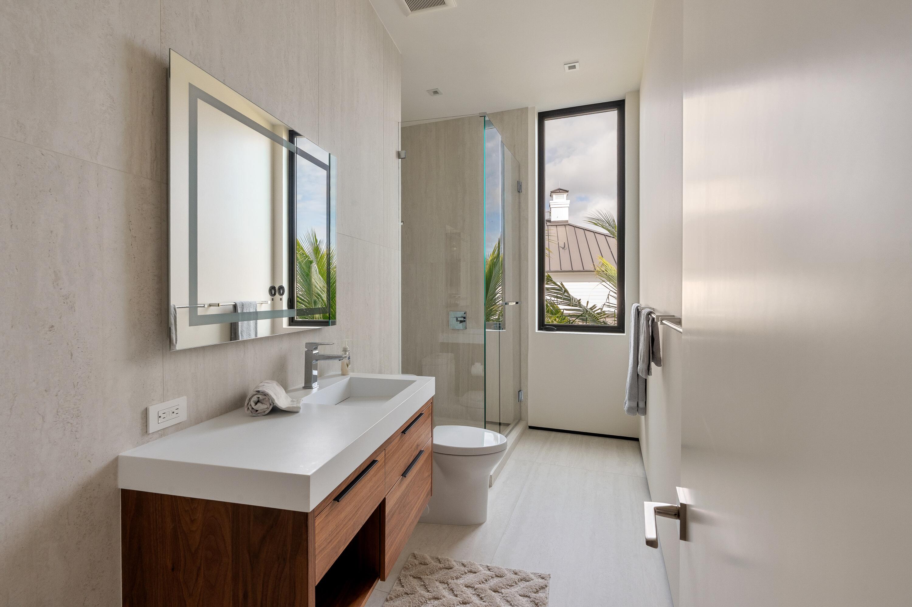 5211 Pennock Point Road