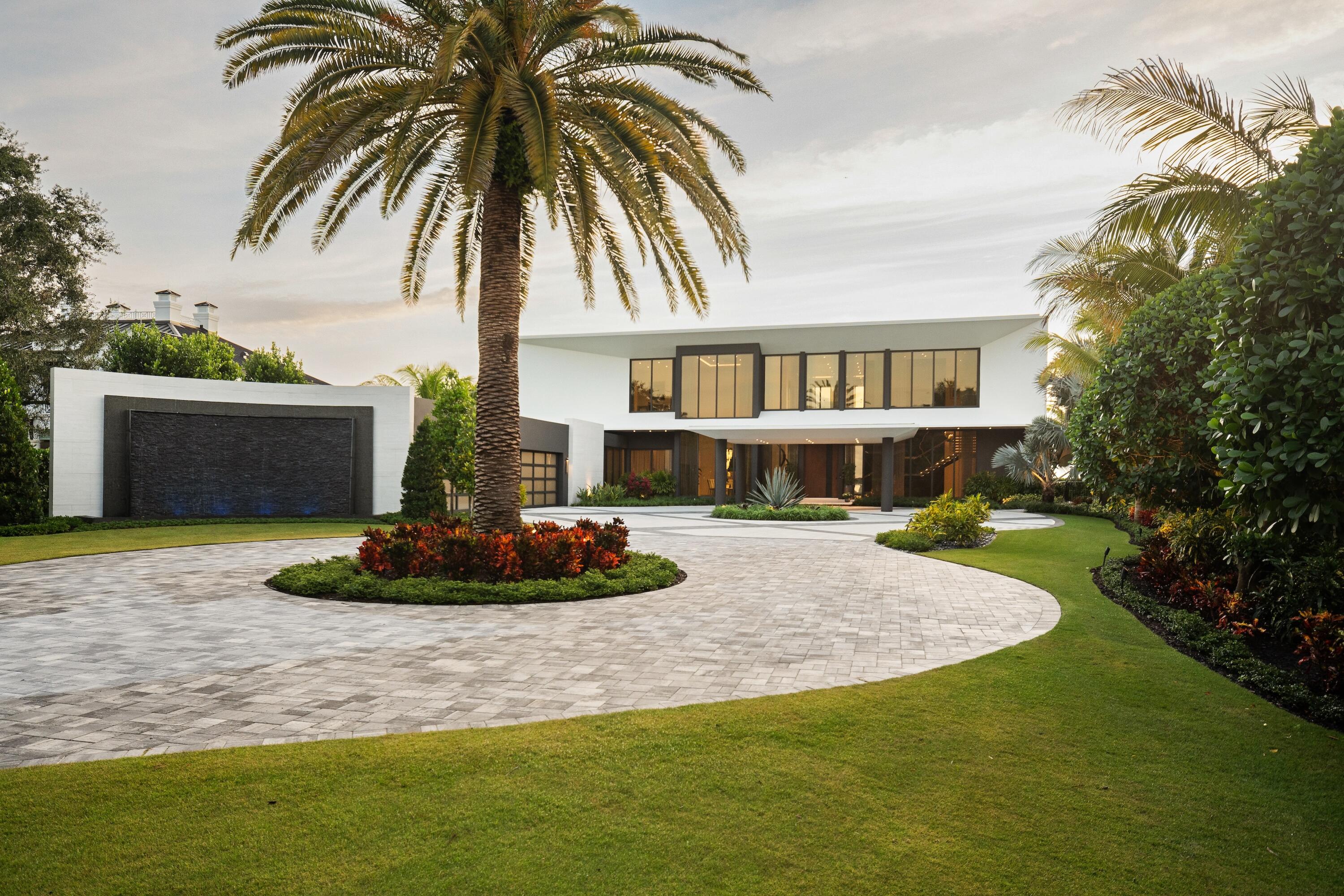 5211 Pennock Point Road