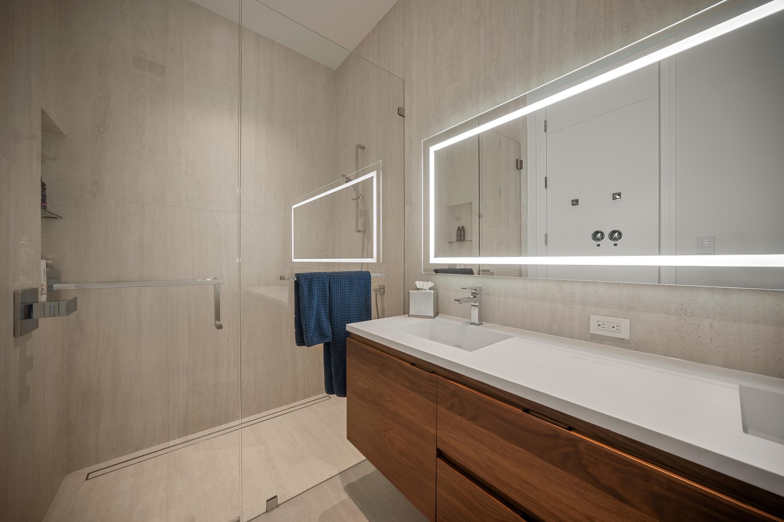 5211 Pennock Point Road