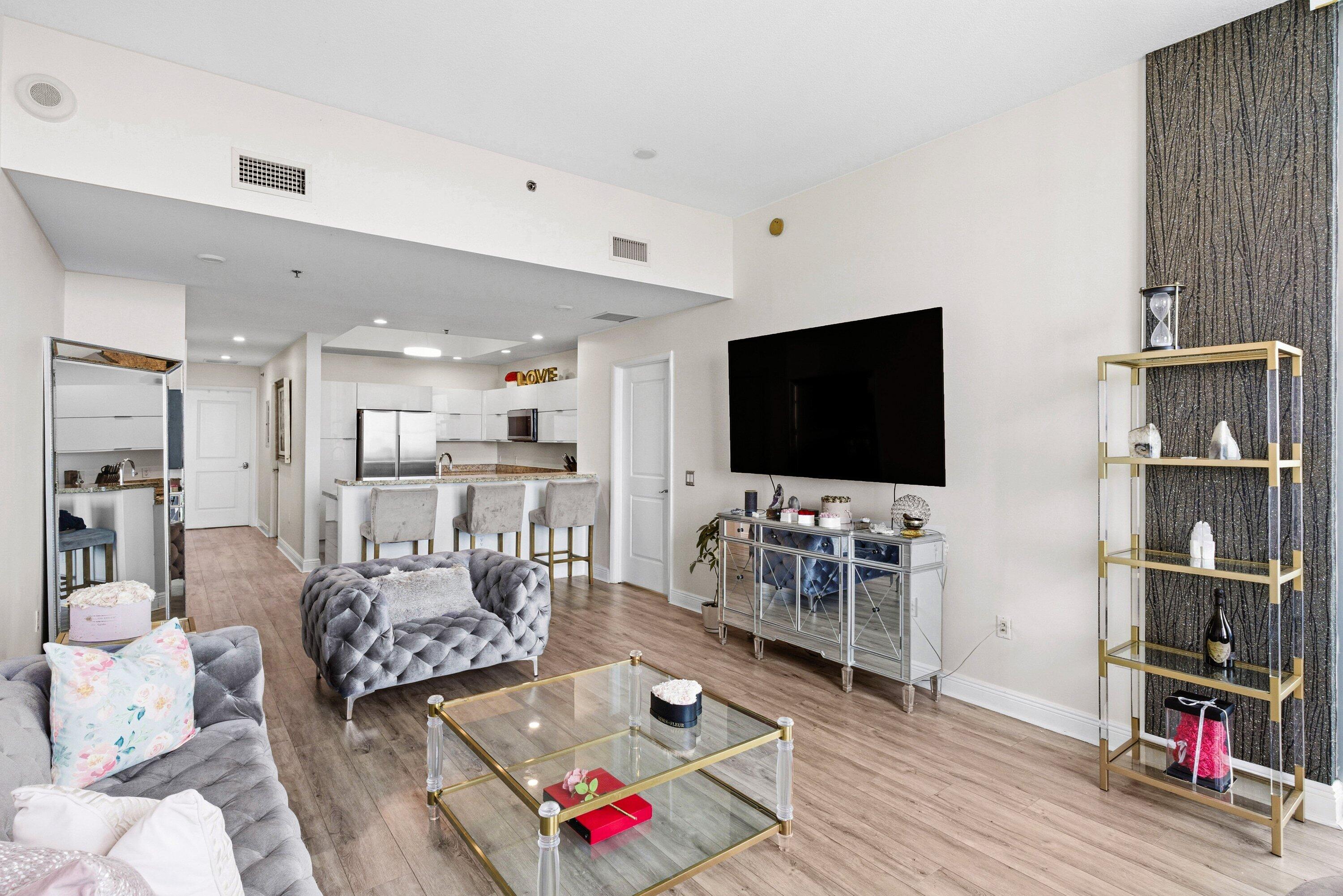 2641 N Flamingo Road 2701n