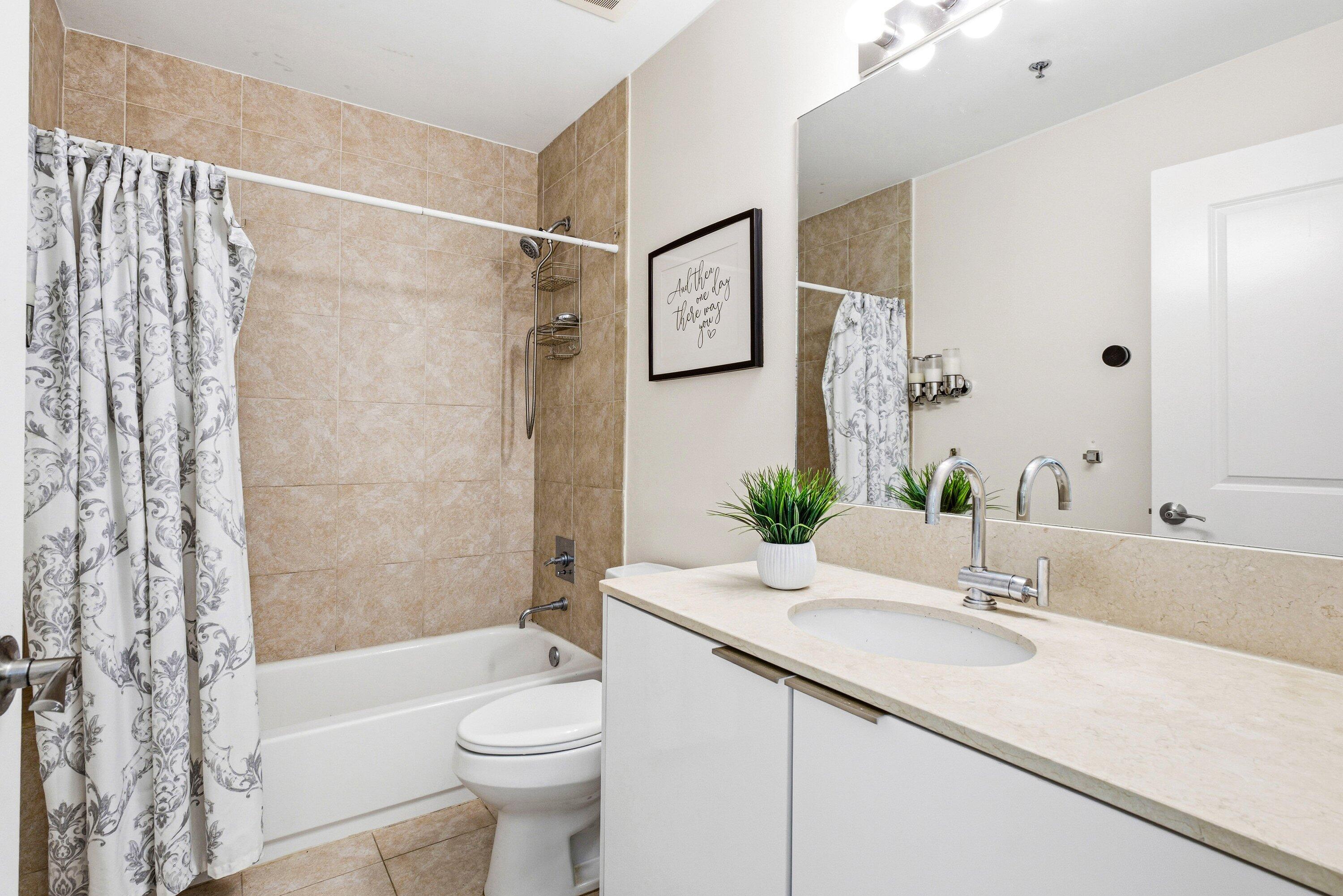 2641 N Flamingo Road 2701n