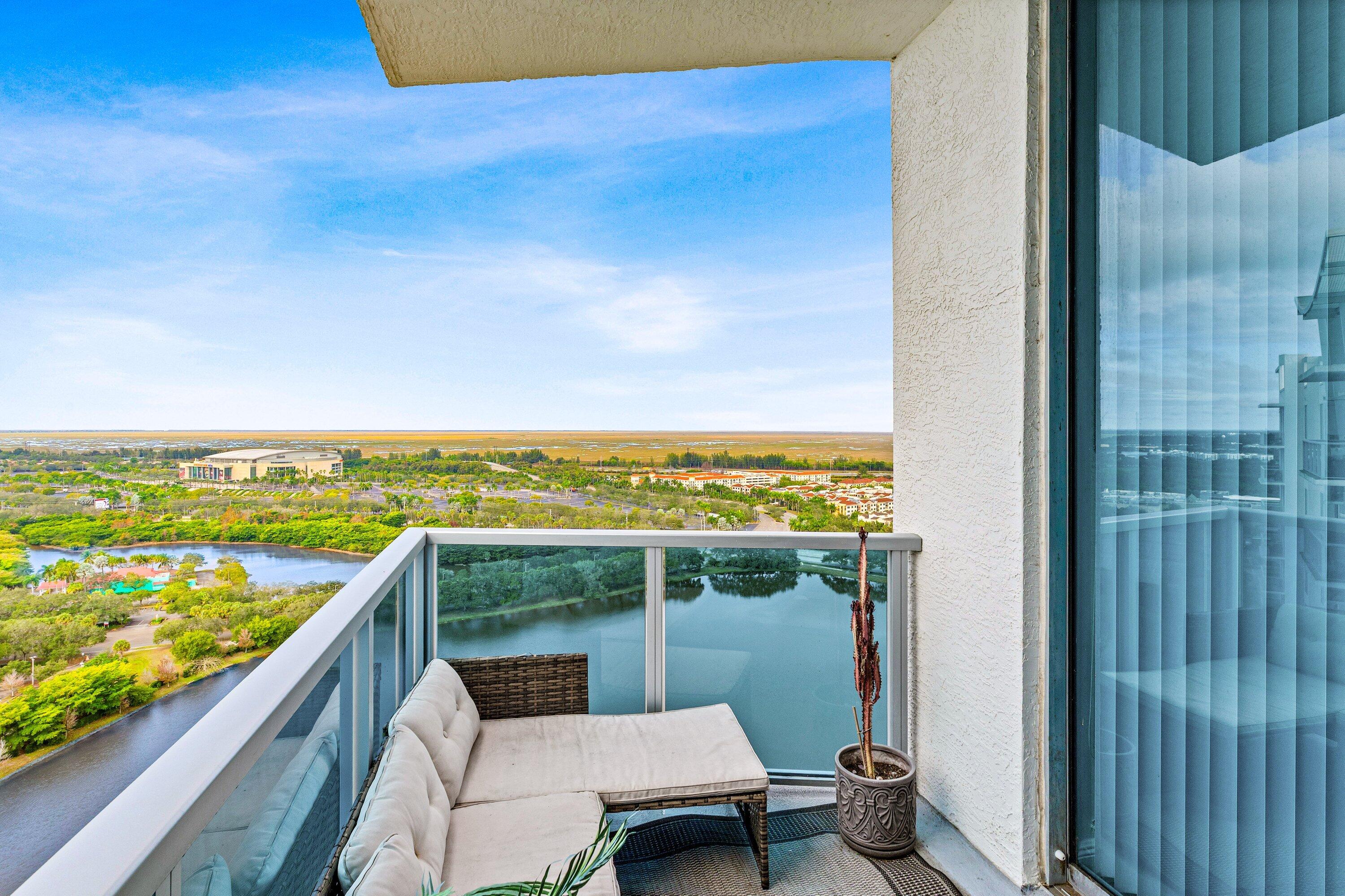 2641 N Flamingo Road 2701n