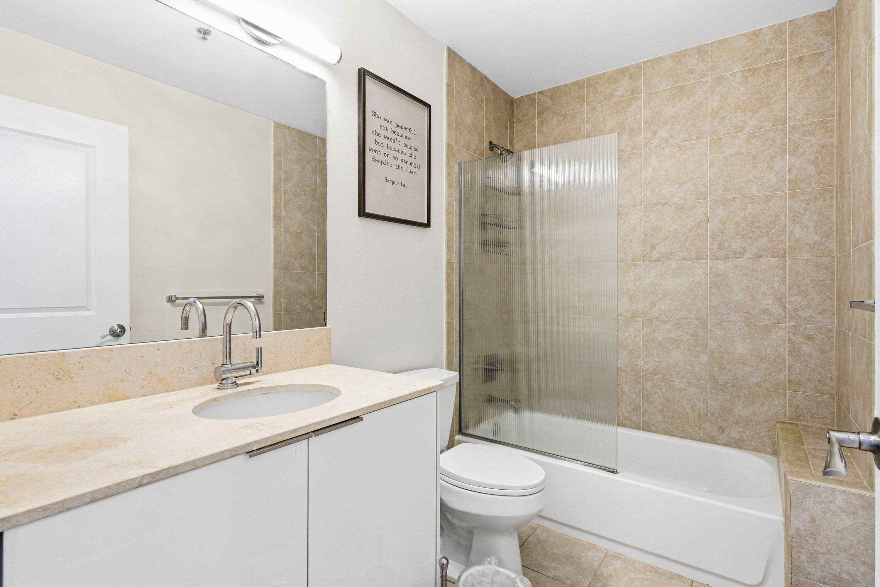 2641 N Flamingo Road 2701n