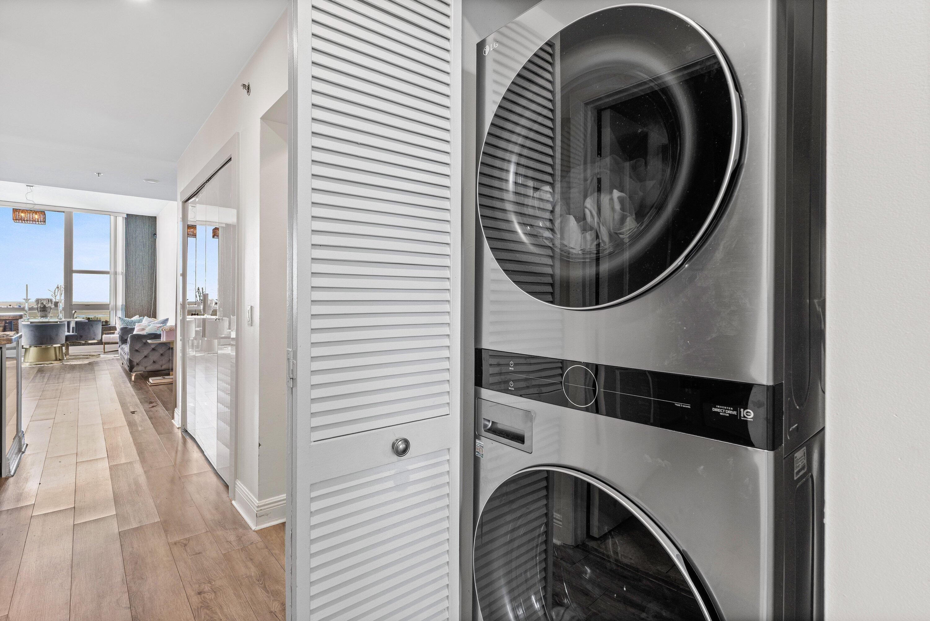 2641 N Flamingo Road 2701n