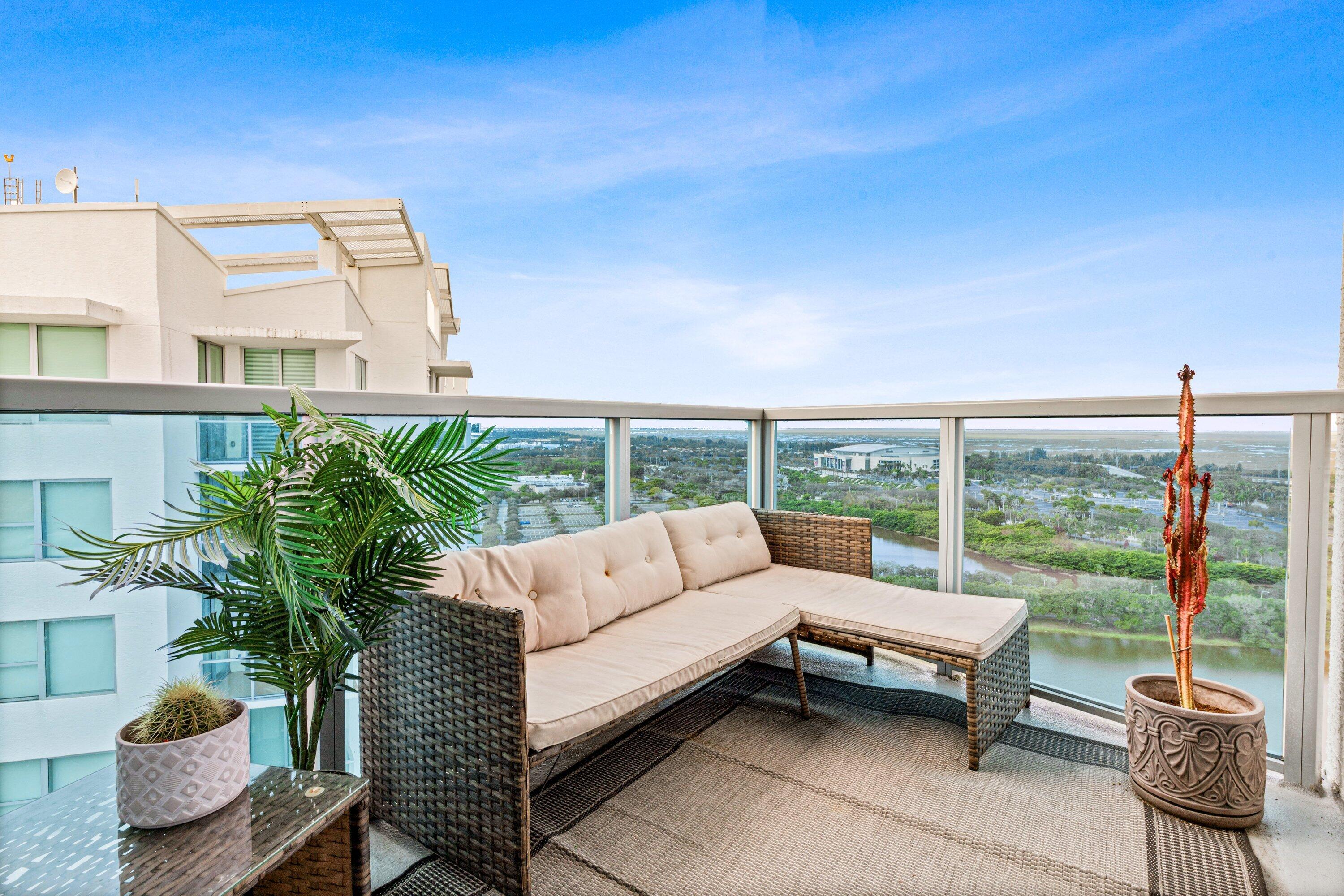 2641 N Flamingo Road 2701n