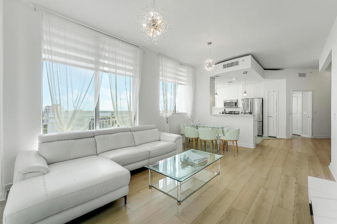 300 S Australian Avenue 1218