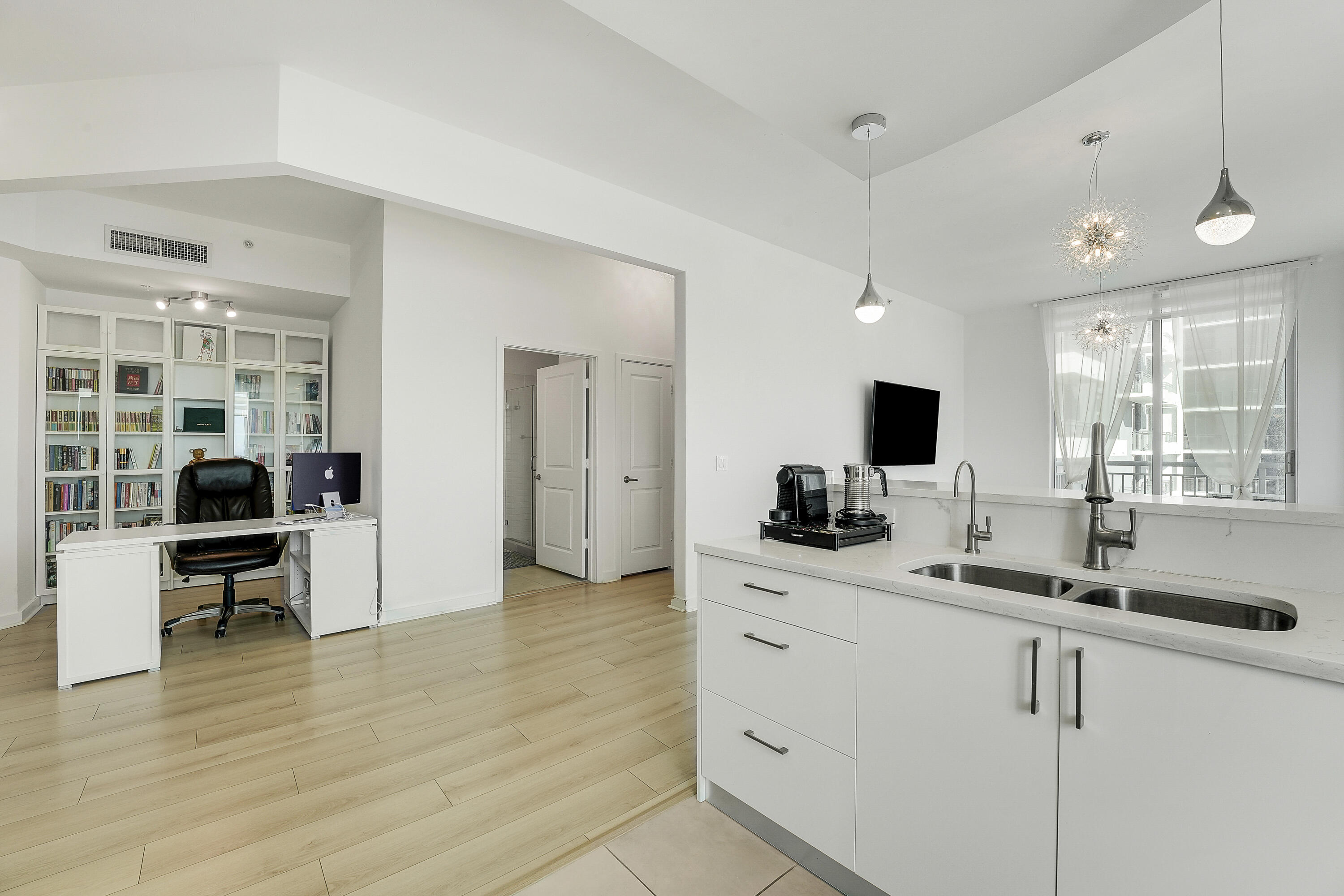 300 S Australian Avenue 1218