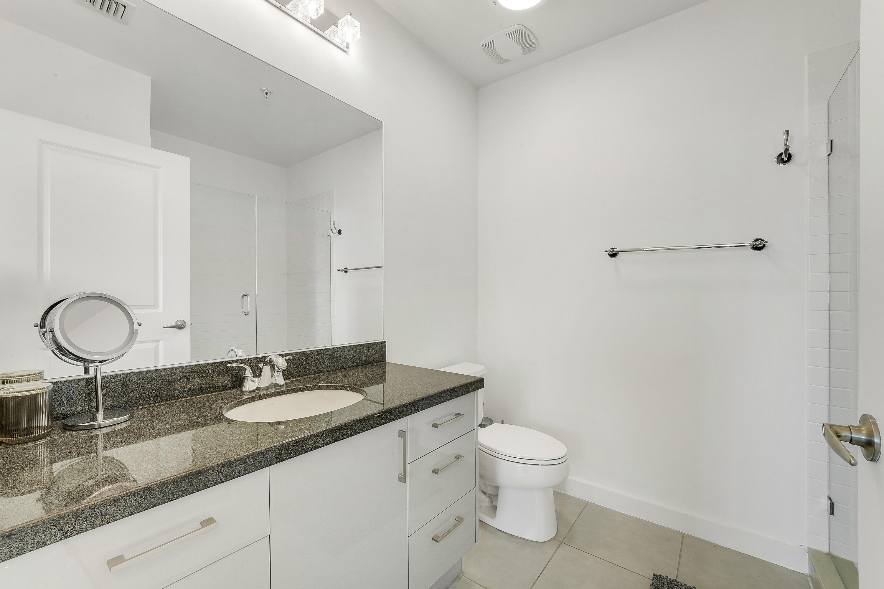 300 S Australian Avenue 1218