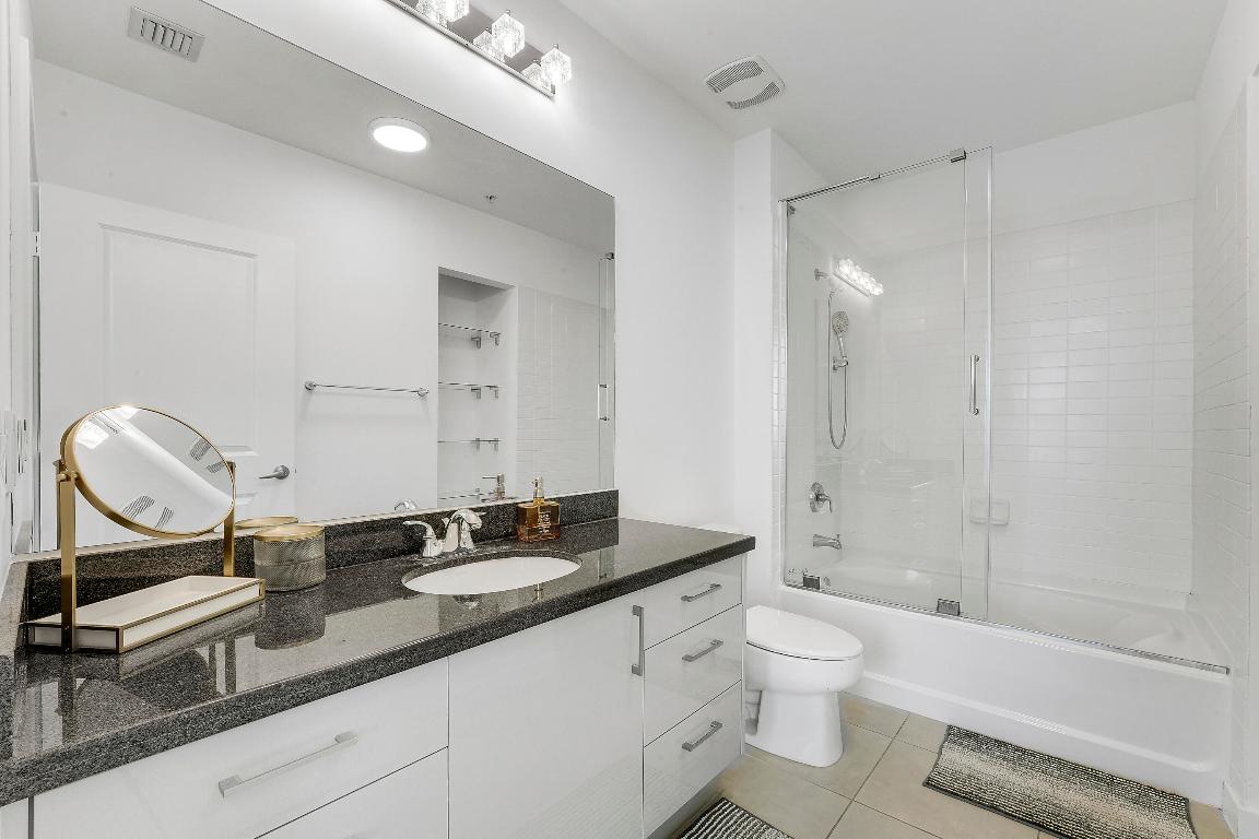 300 S Australian Avenue 1218