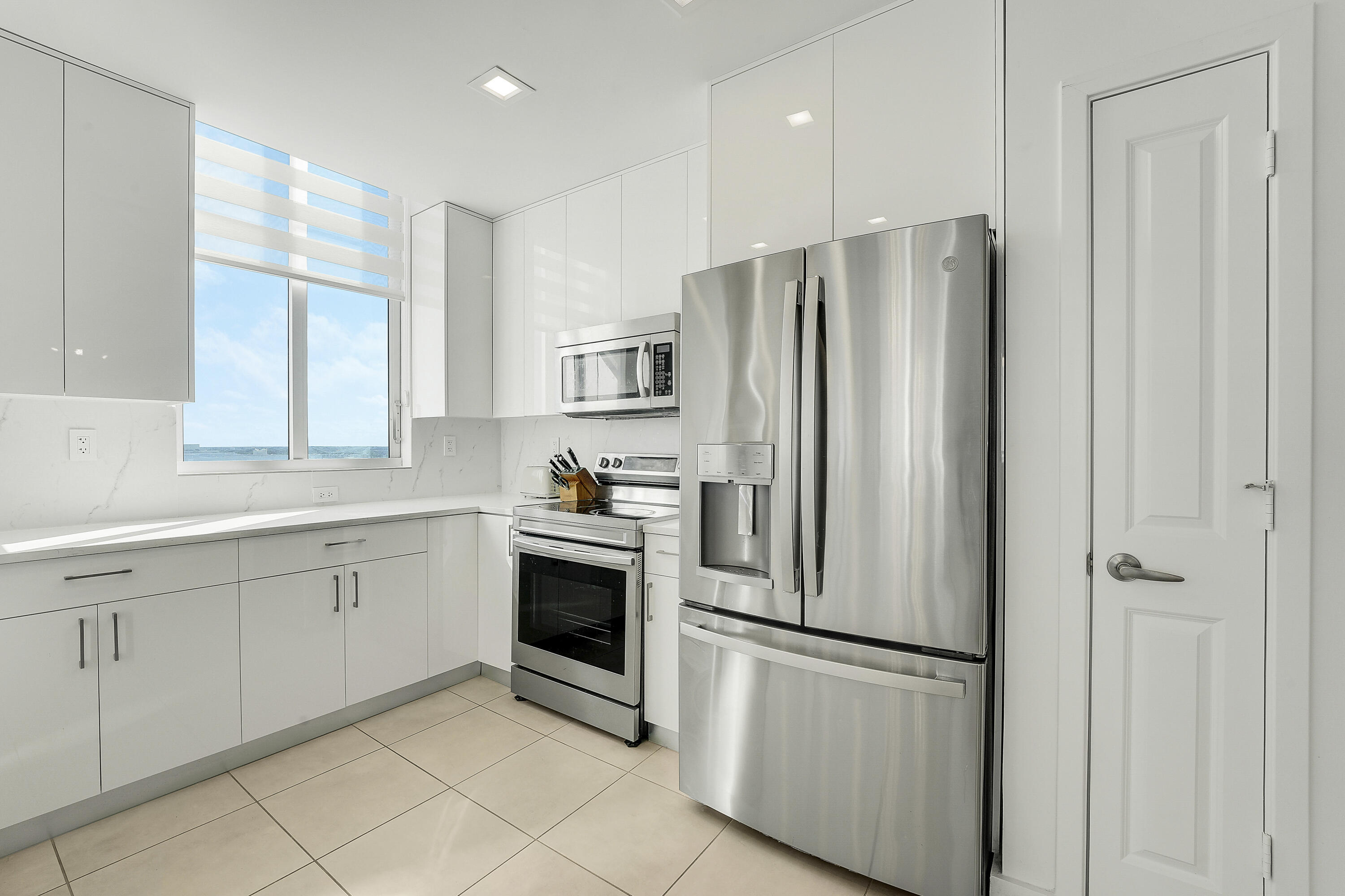 300 S Australian Avenue 1218