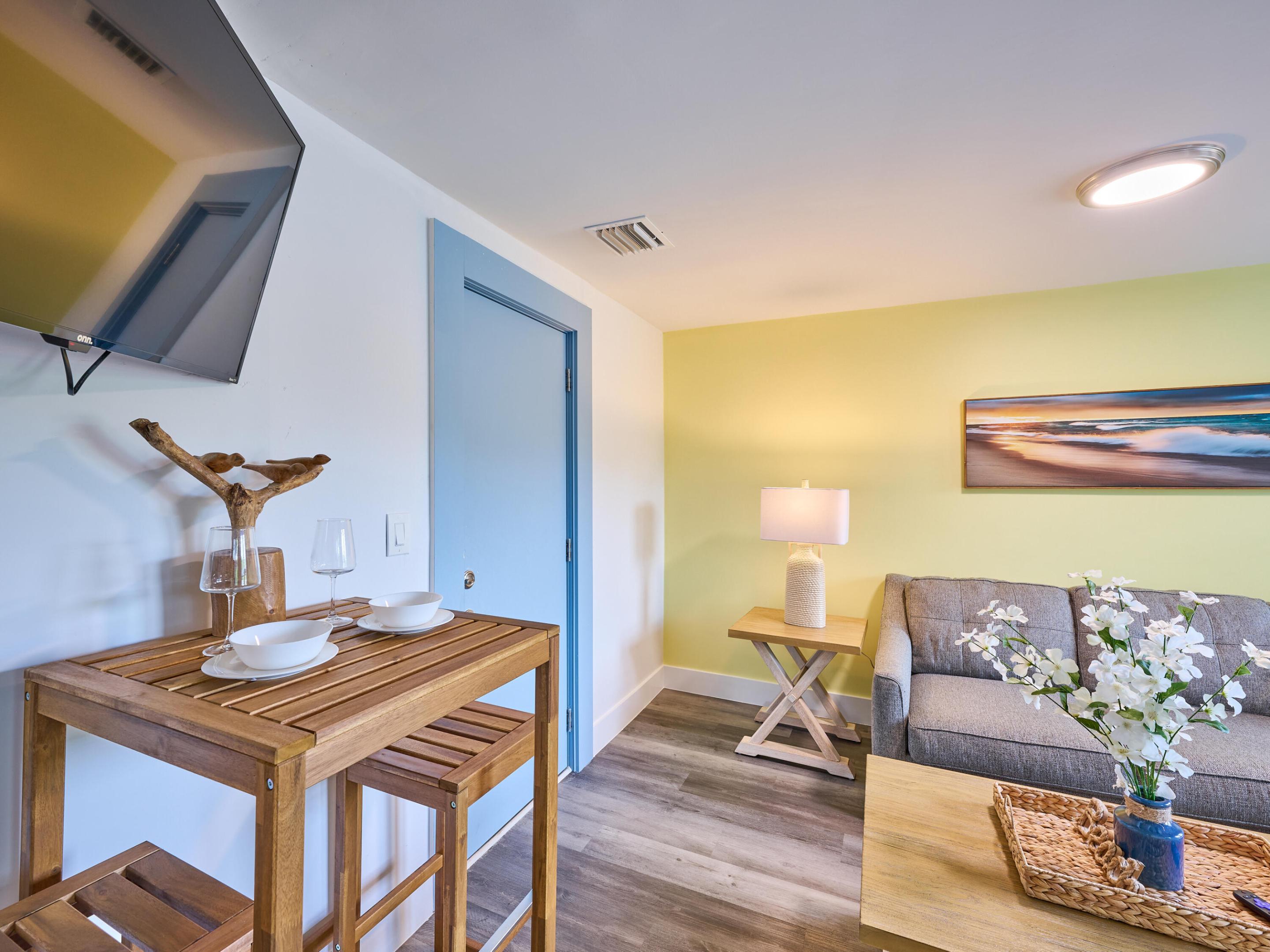 2020 Washington Street 4