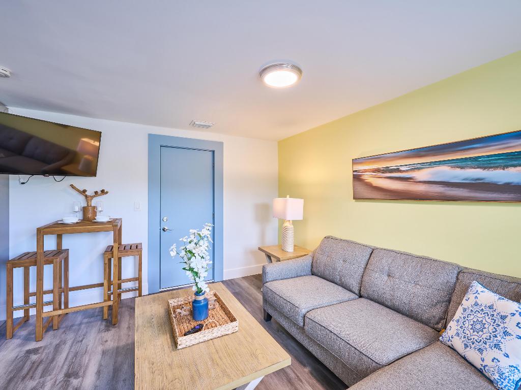 2020 Washington Street 4