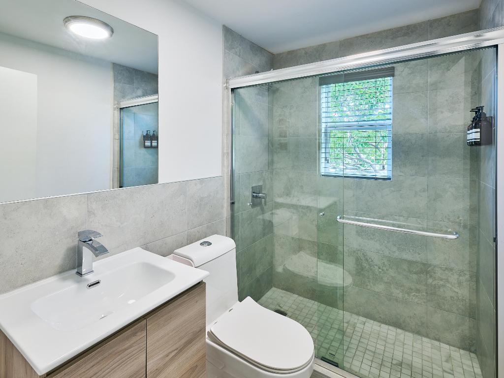 2020 Washington Street 4