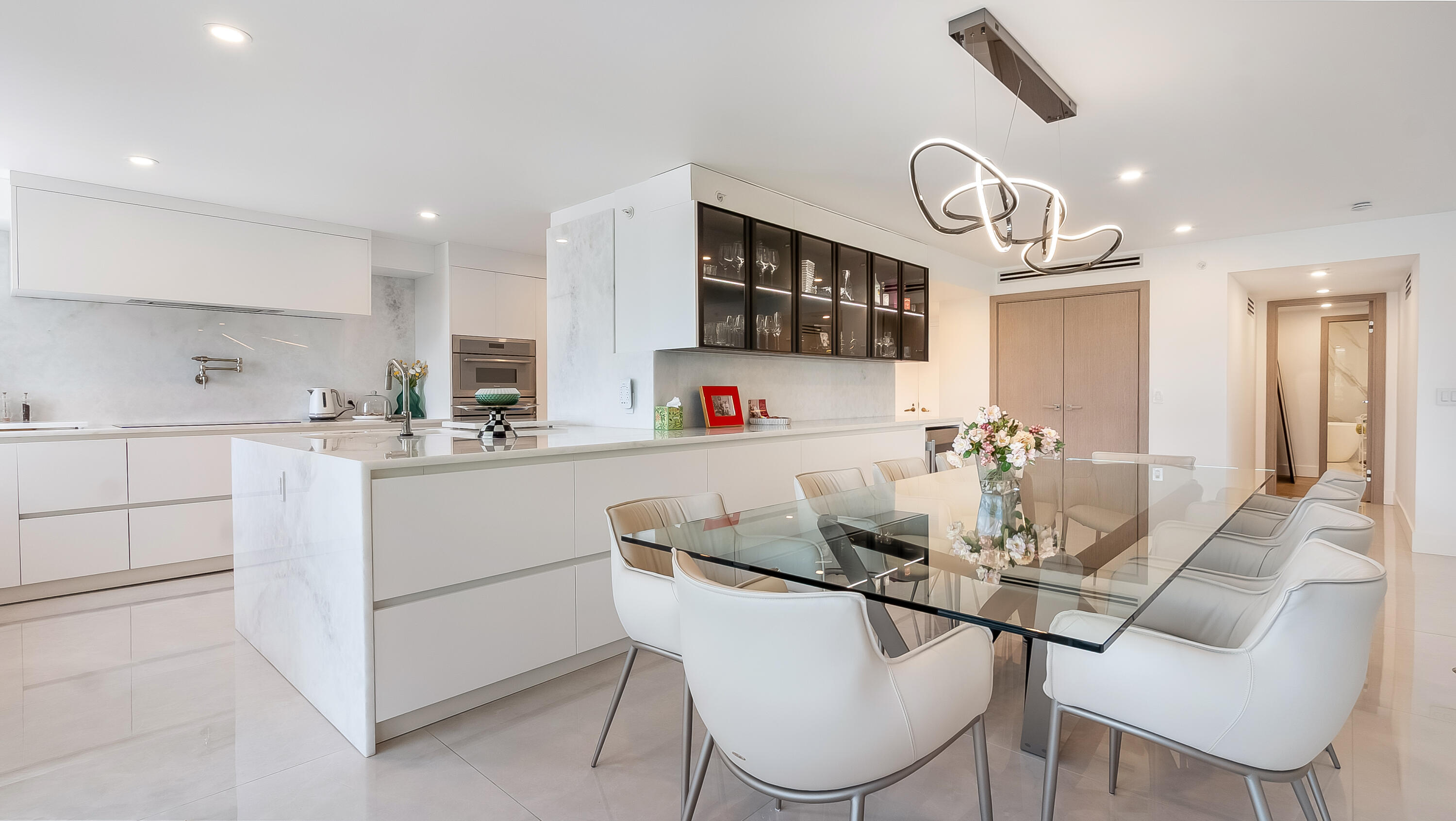 901 E Camino Real 2a