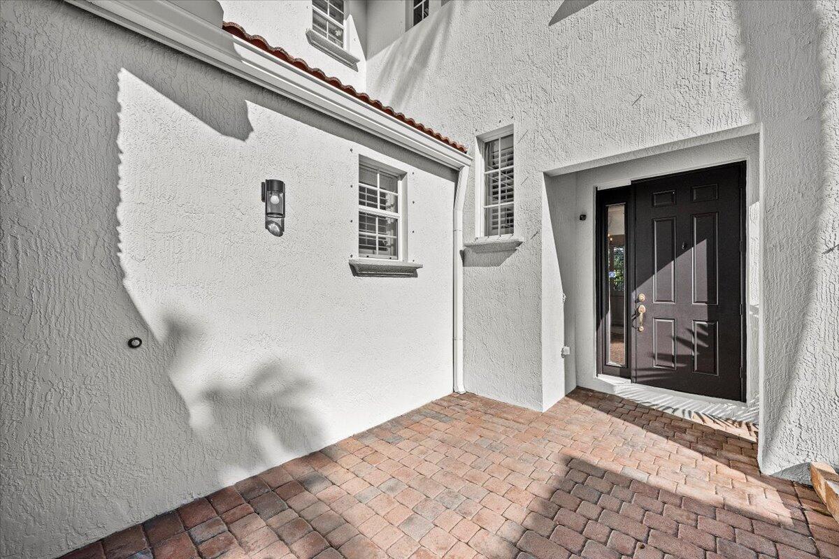 1062 Vintner Boulevard