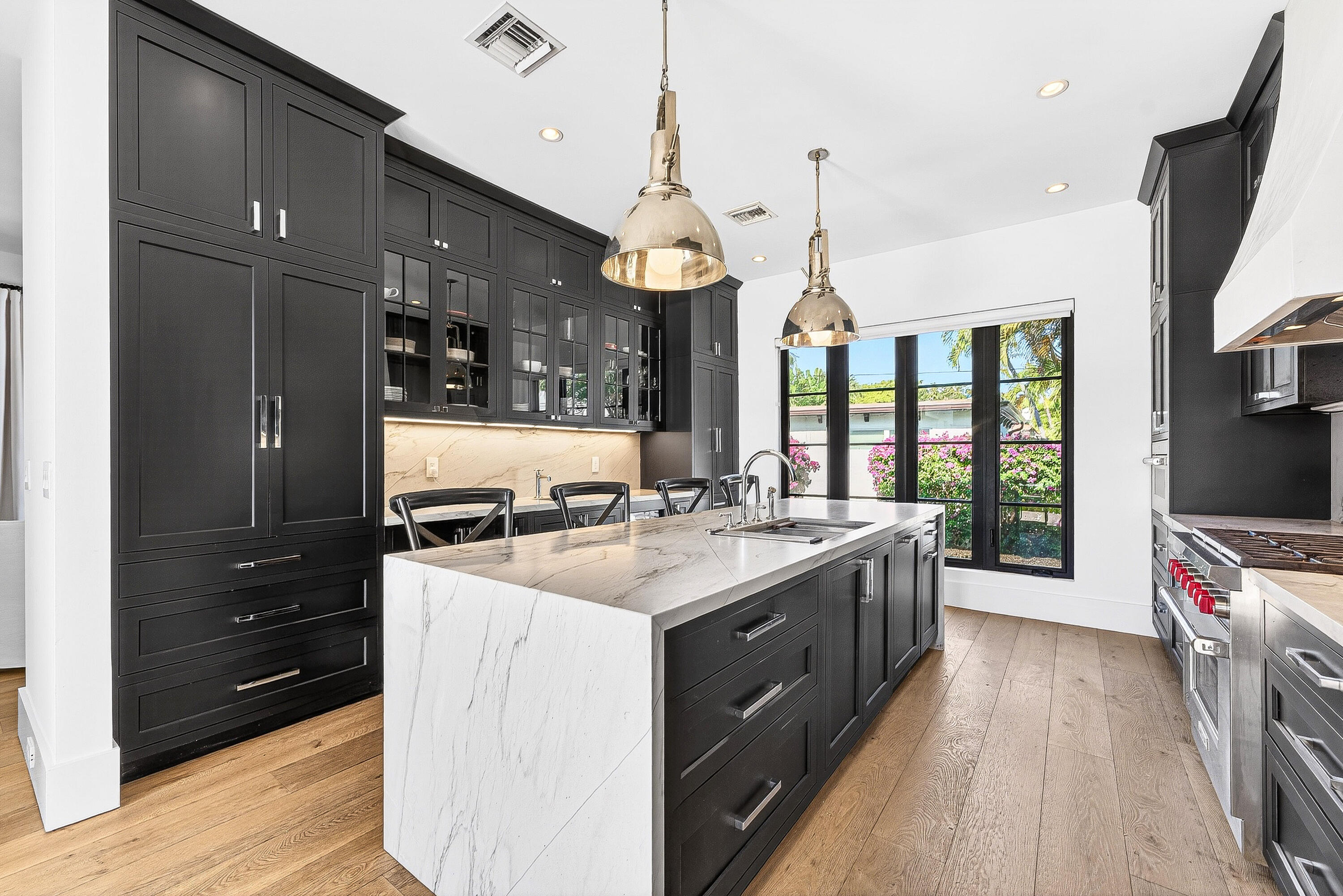 3218 S Olive Avenue