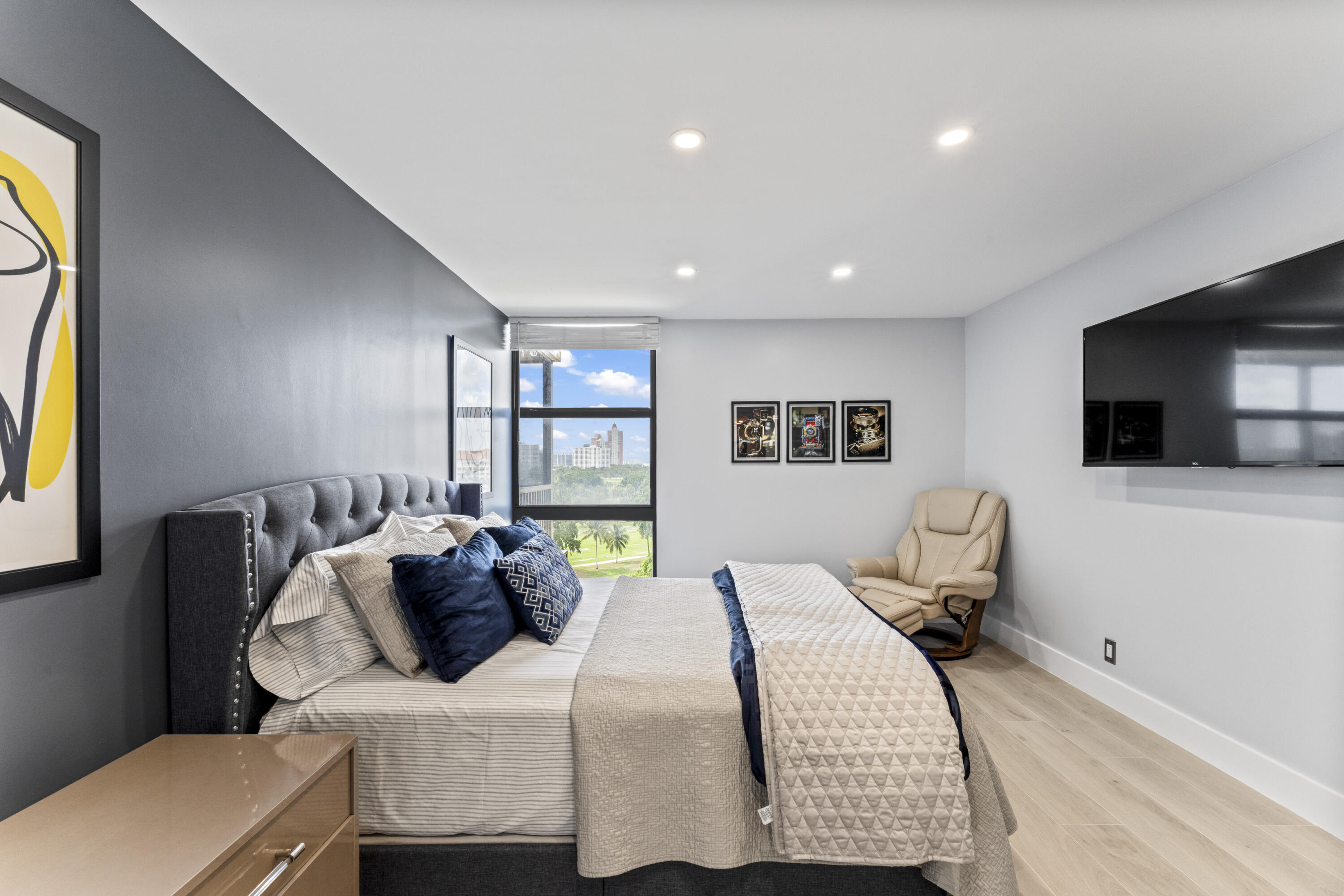 20379 W Country Club Drive 937