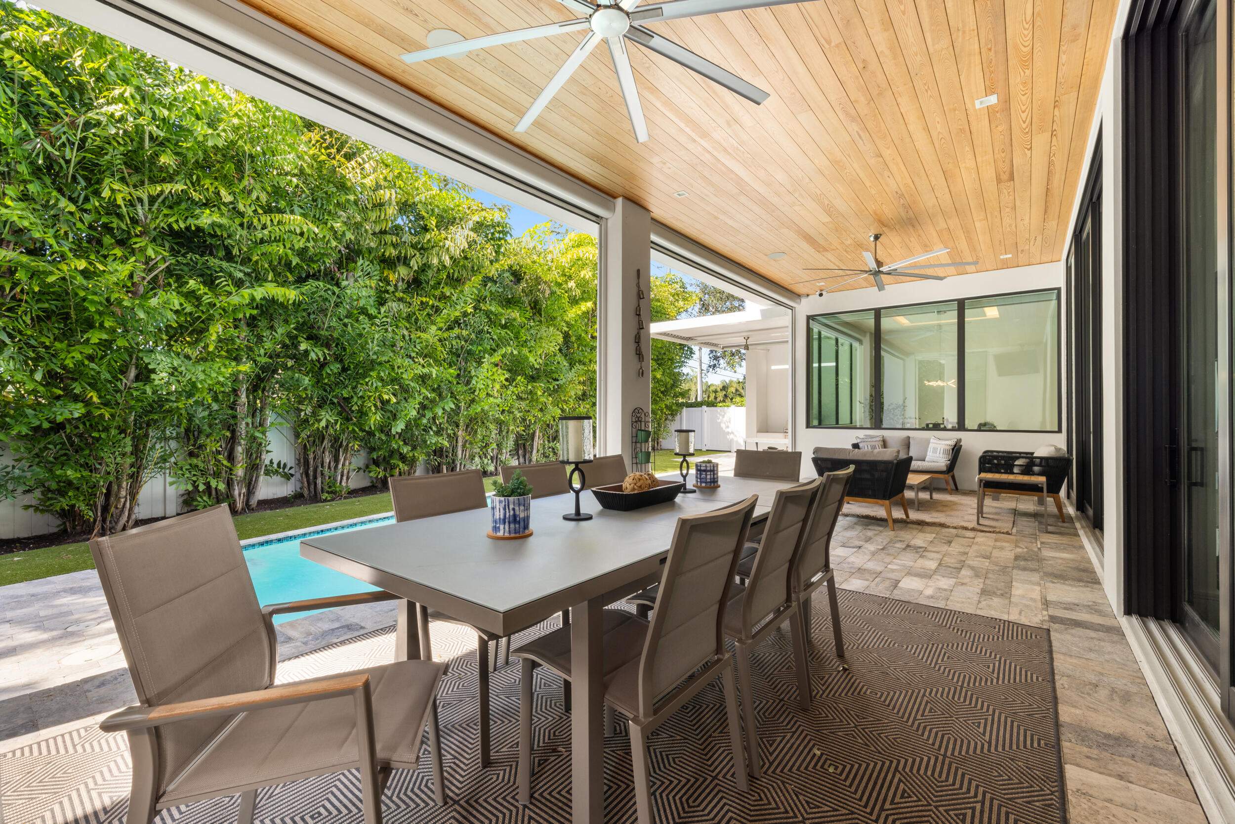 10 Coconut Road
