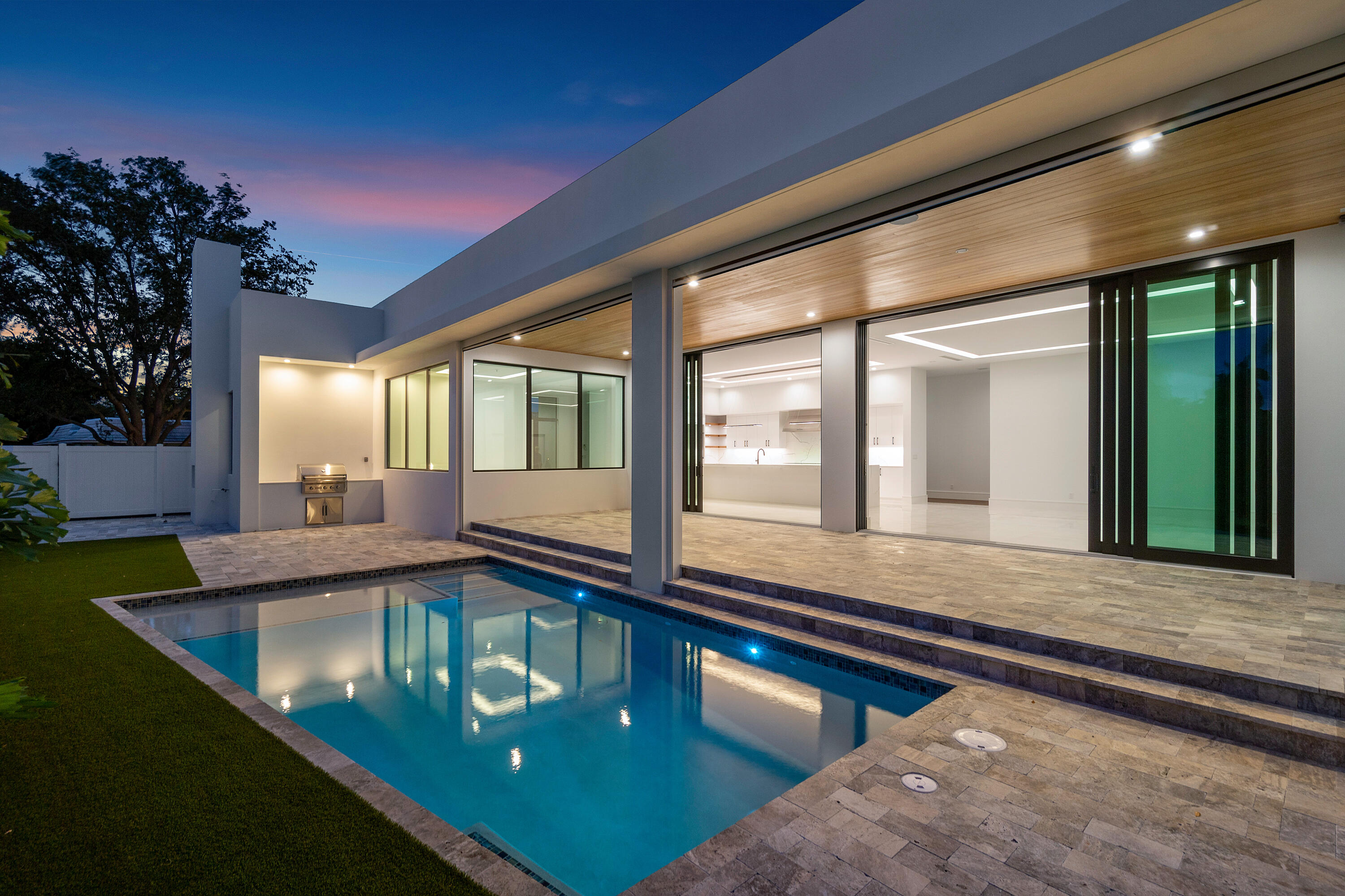 10 Coconut Road