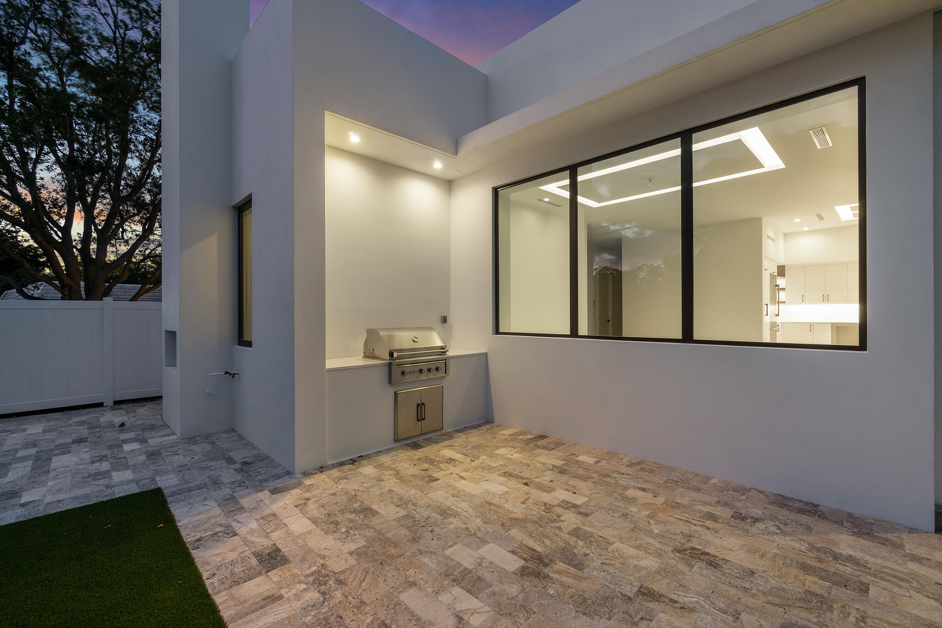 10 Coconut Road