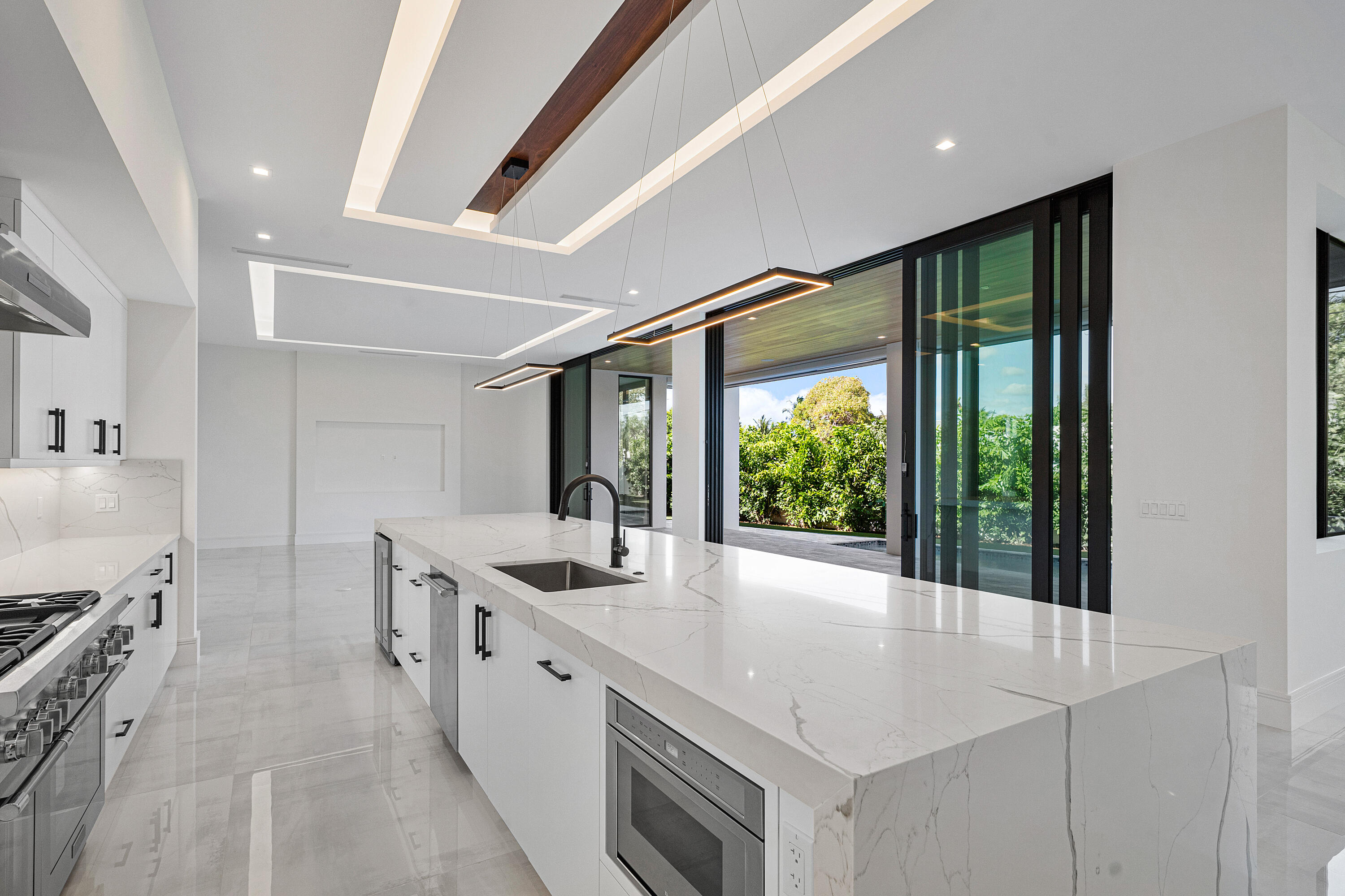 10 Coconut Road