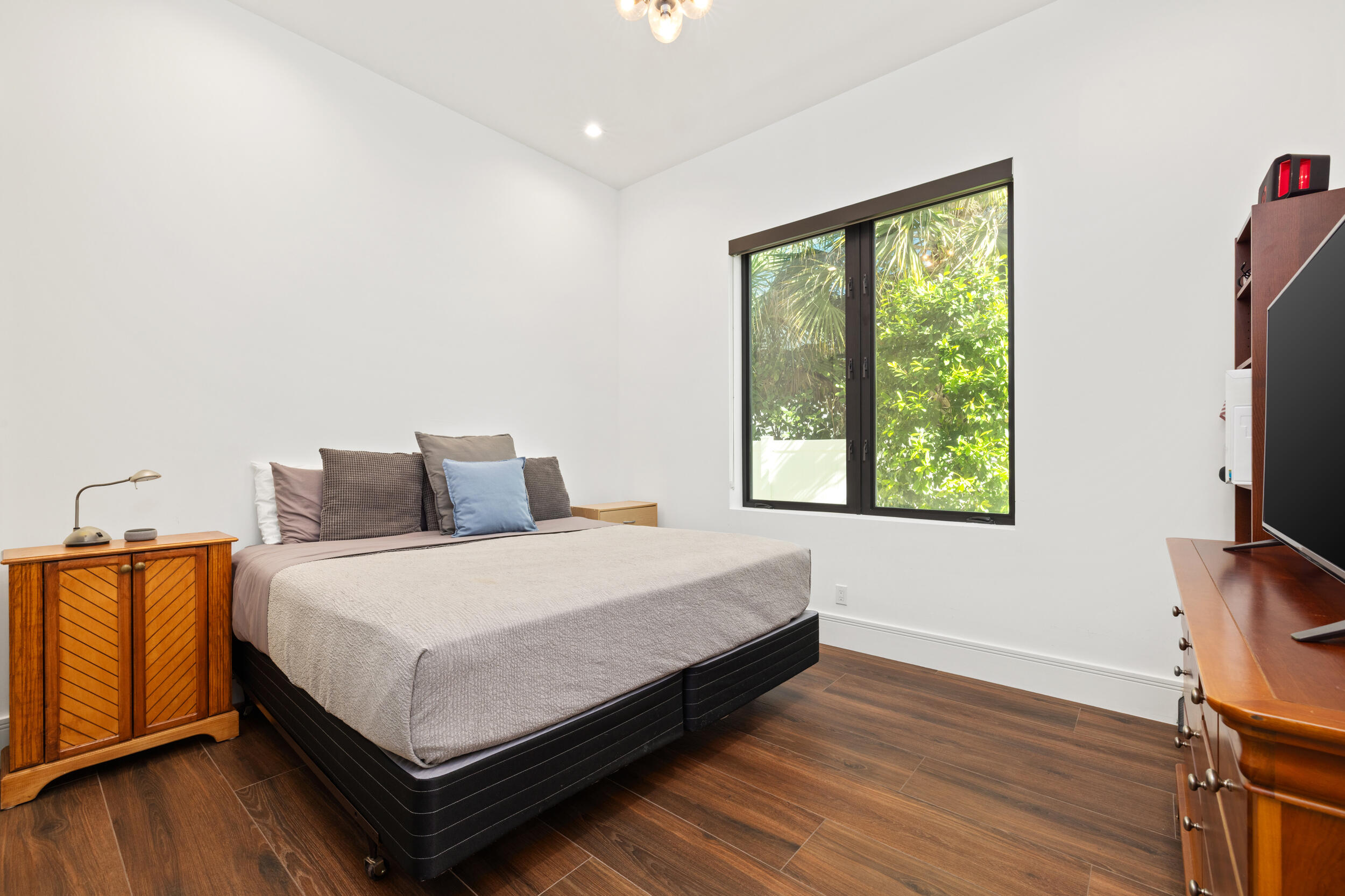 10 Coconut Road