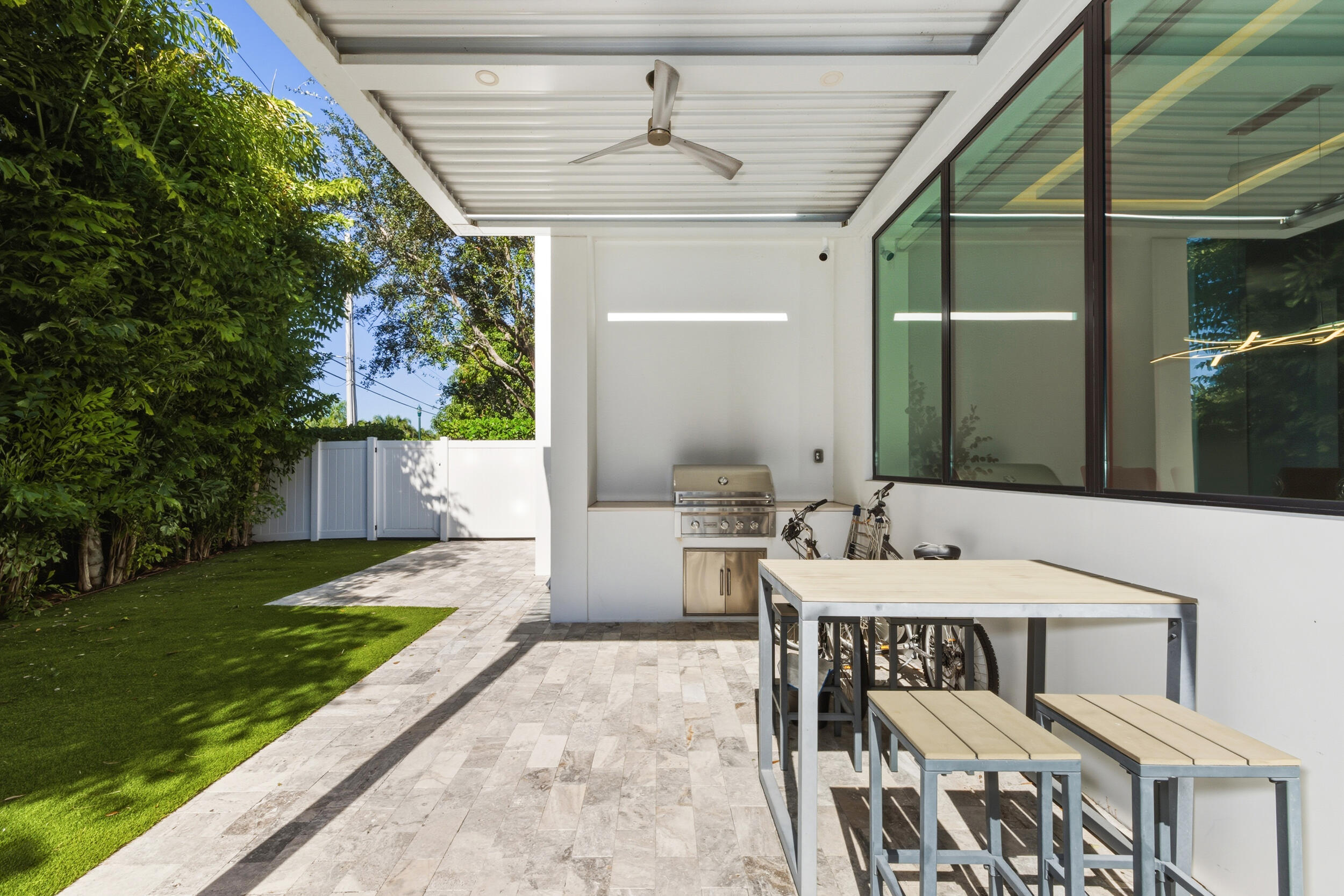 10 Coconut Road