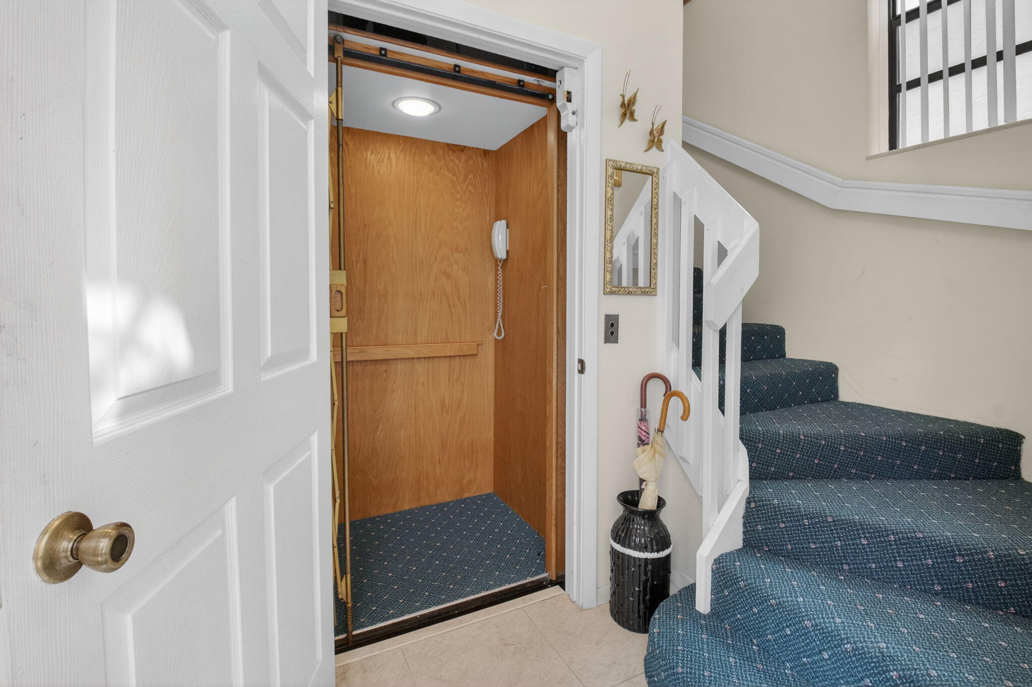 5195 Europa Drive L