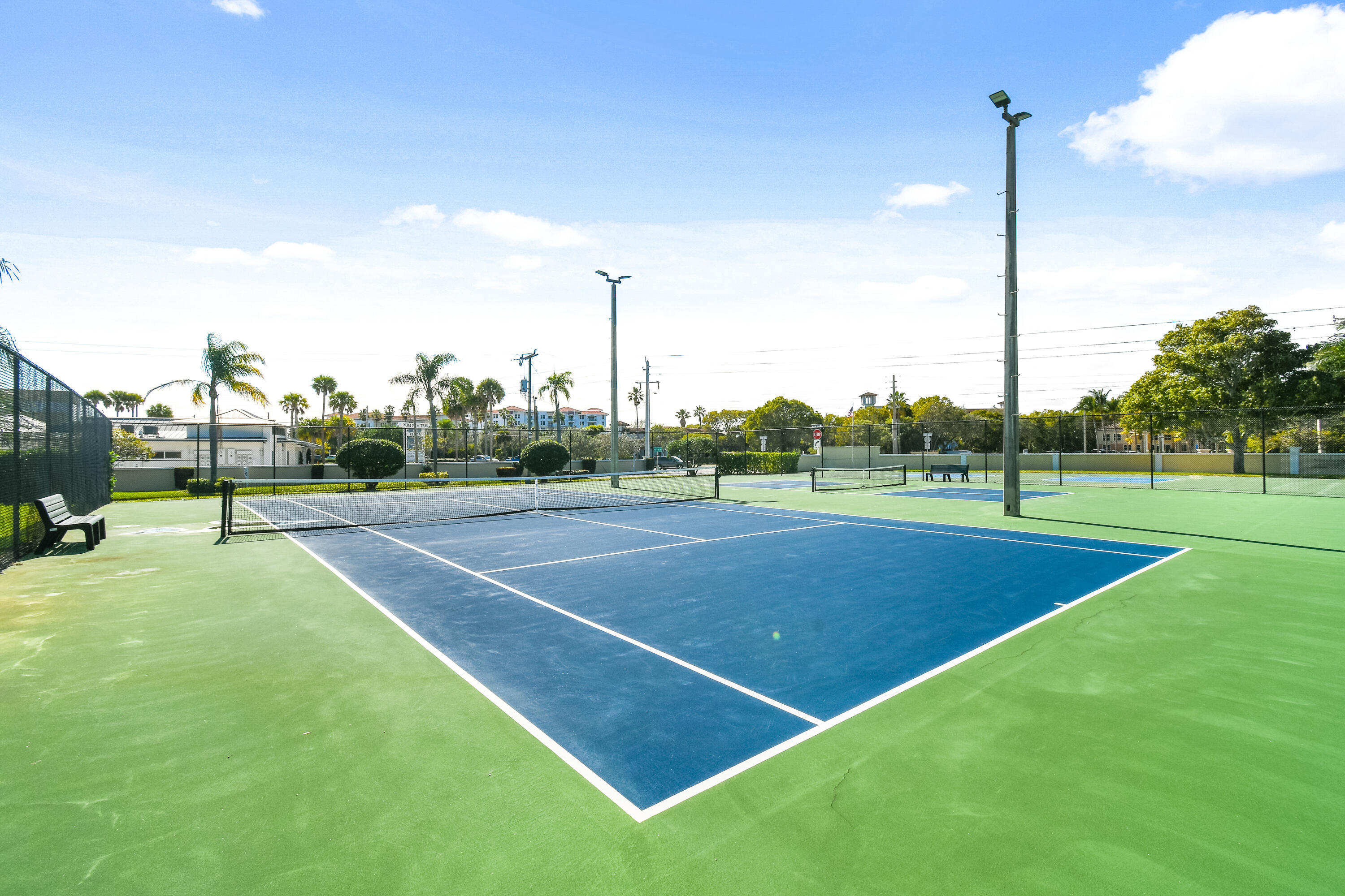 717 S Us Highway 1 508