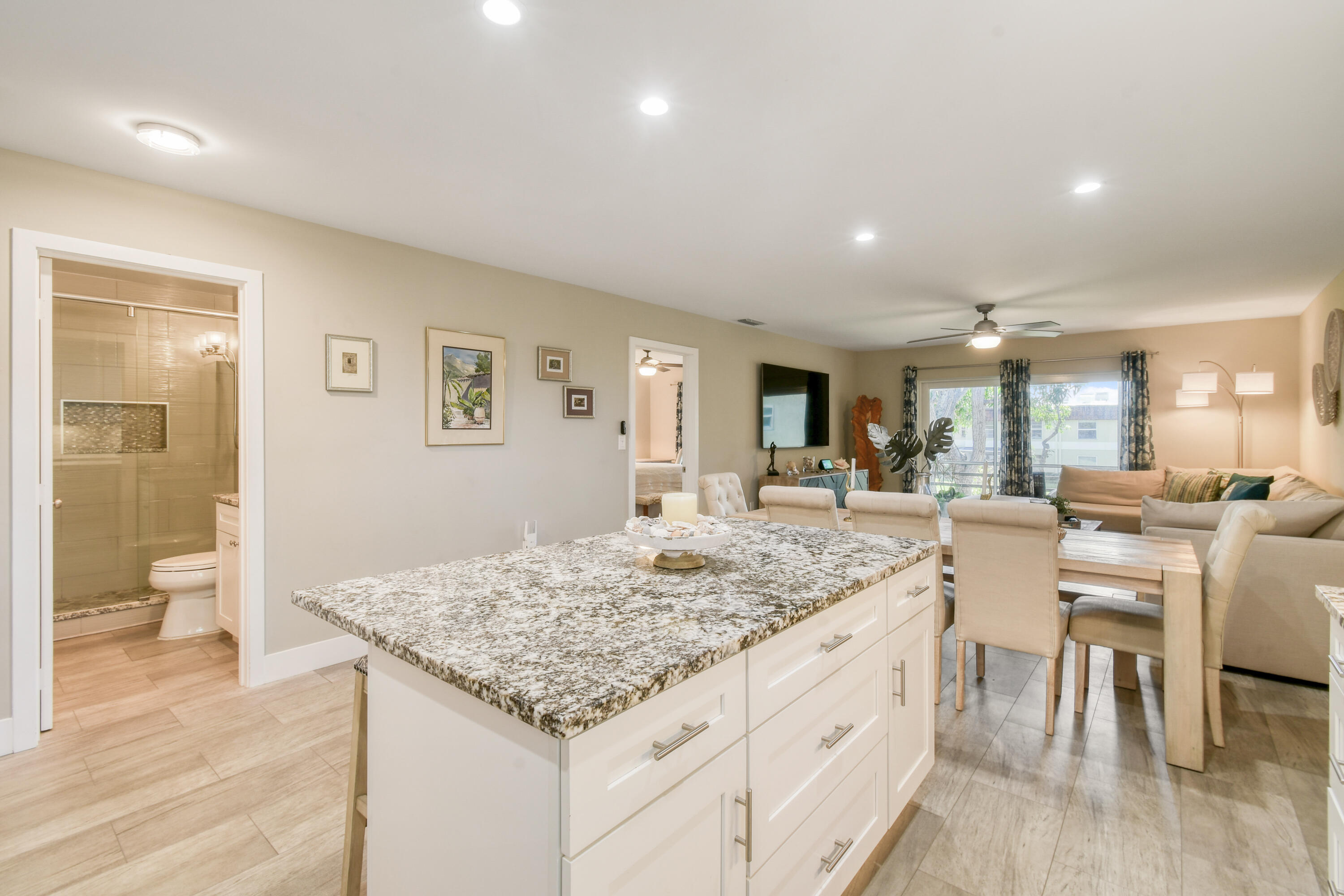 717 S Us Highway 1 508