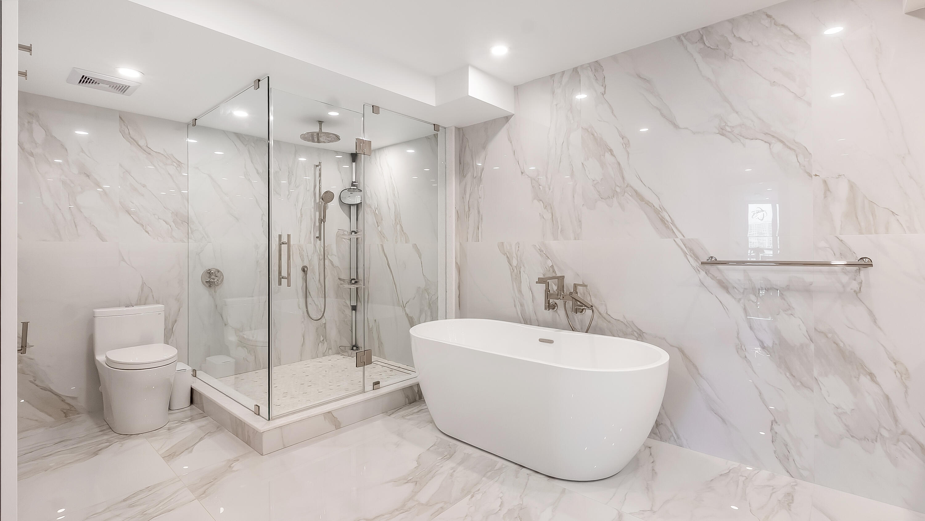 901 E Camino Real 2a