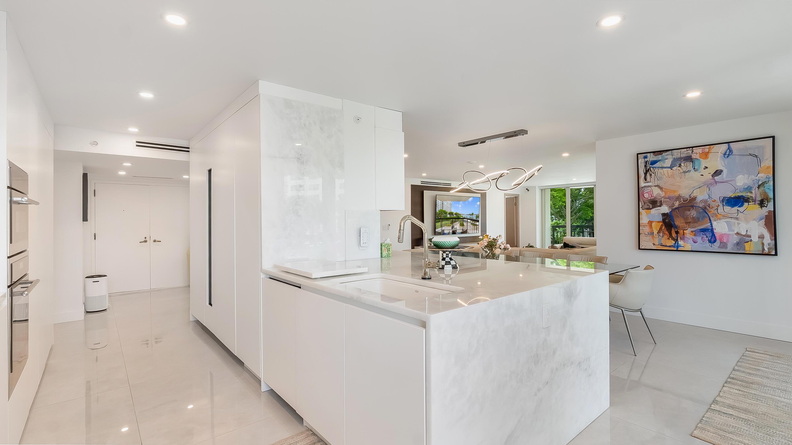 901 E Camino Real 2a