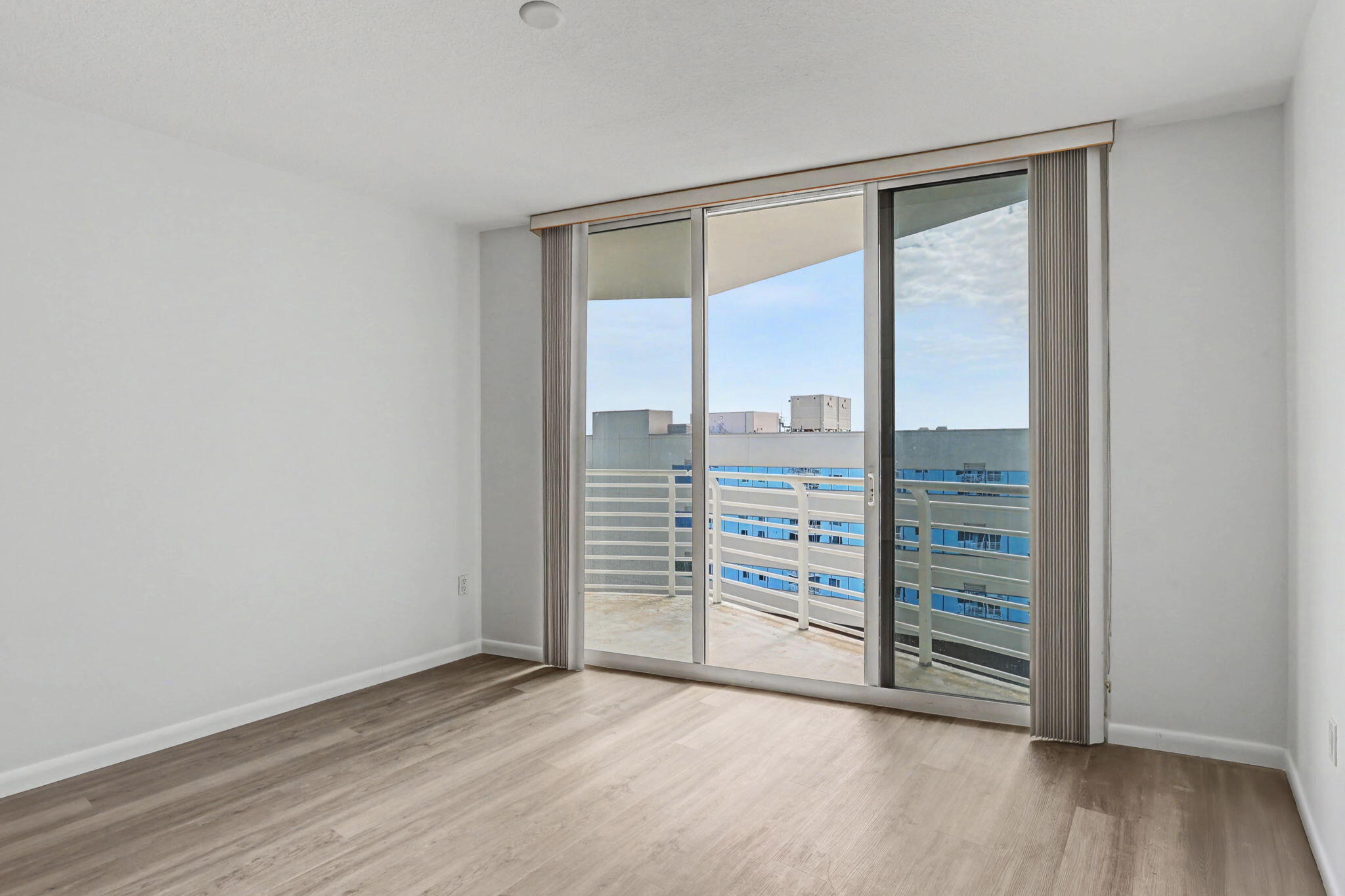 1551 N Flagler Drive 1514