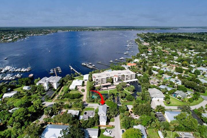 516 NW North River Drive