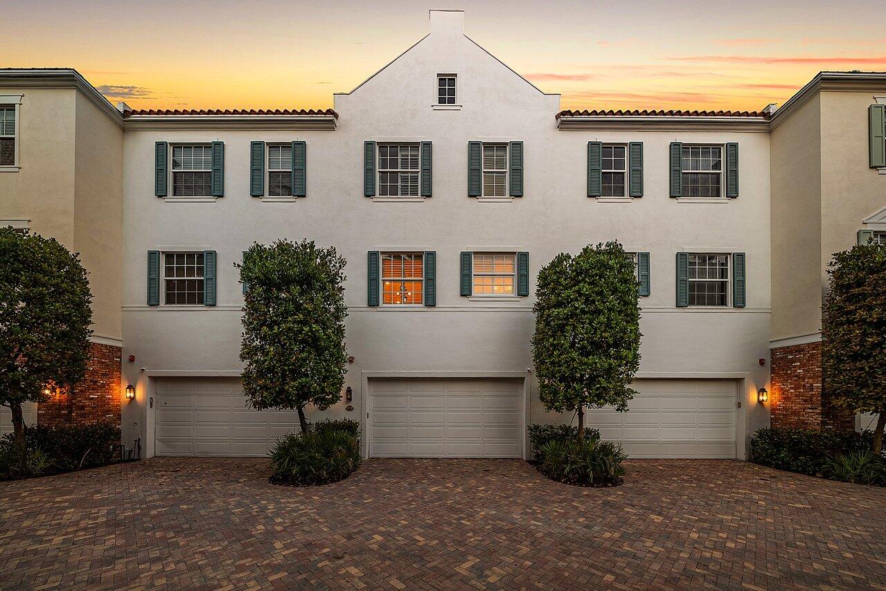 373 E Cannery Row Circle