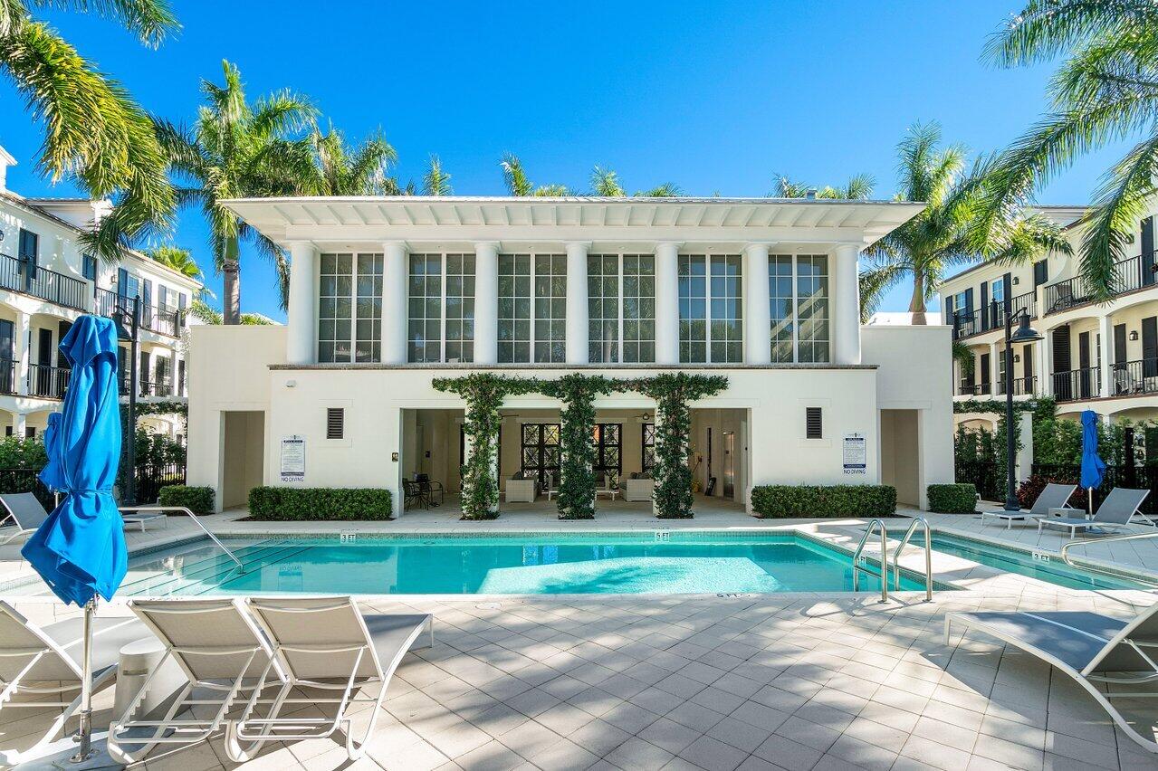 373 E Cannery Row Circle