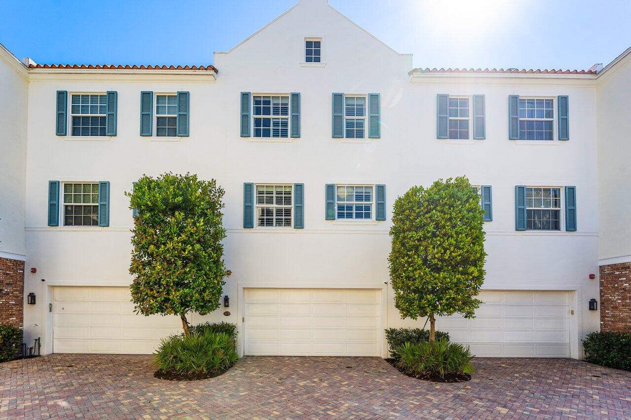 373 E Cannery Row Circle