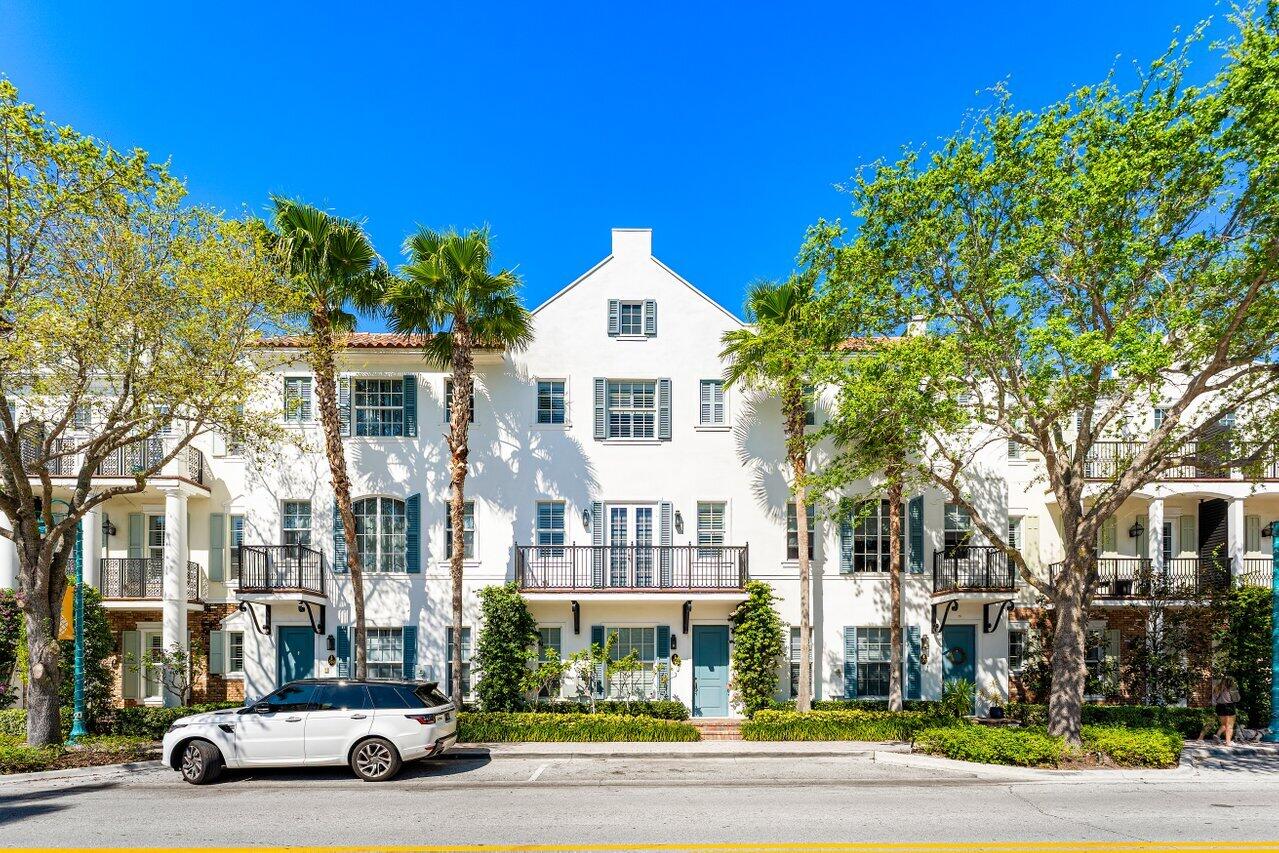 373 E Cannery Row Circle