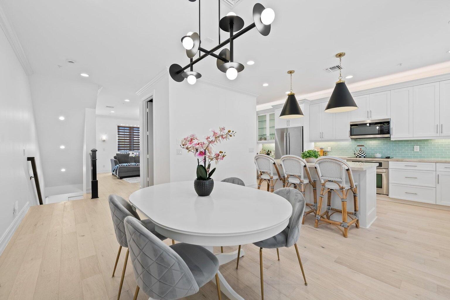 373 E Cannery Row Circle