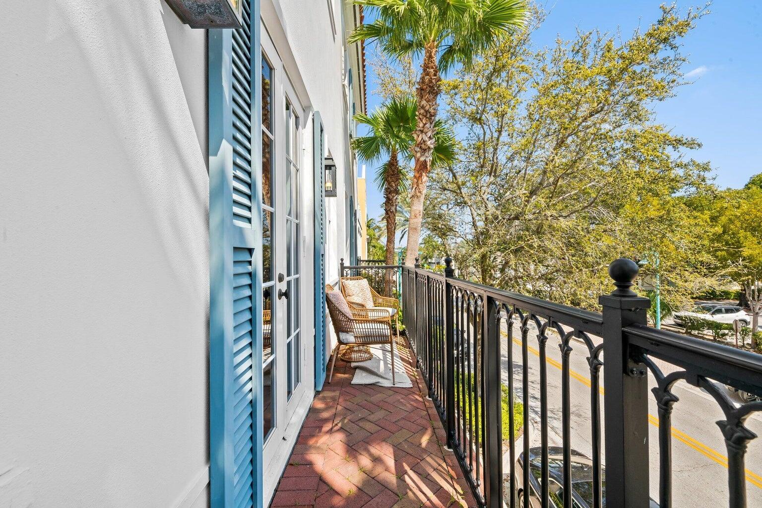 373 E Cannery Row Circle