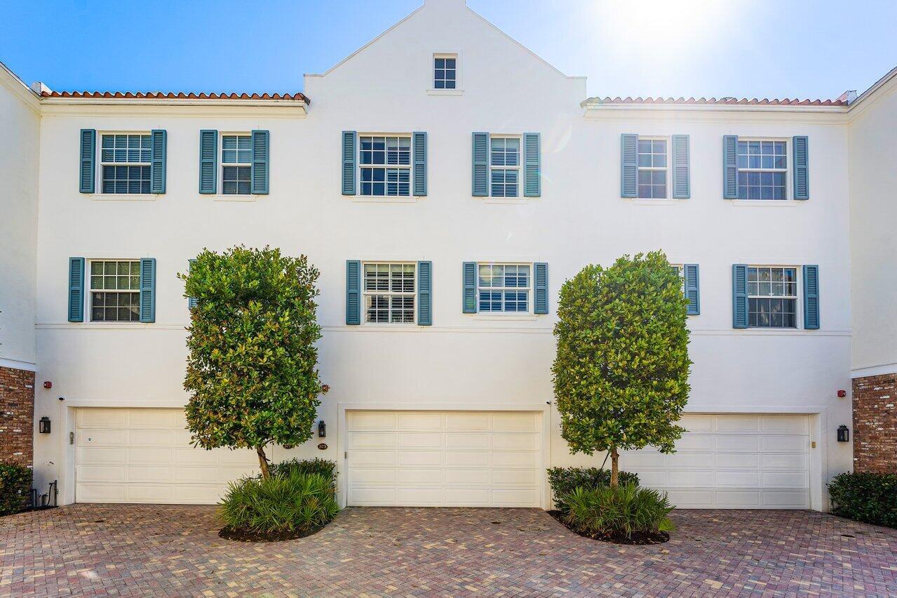 373 E Cannery Row Circle