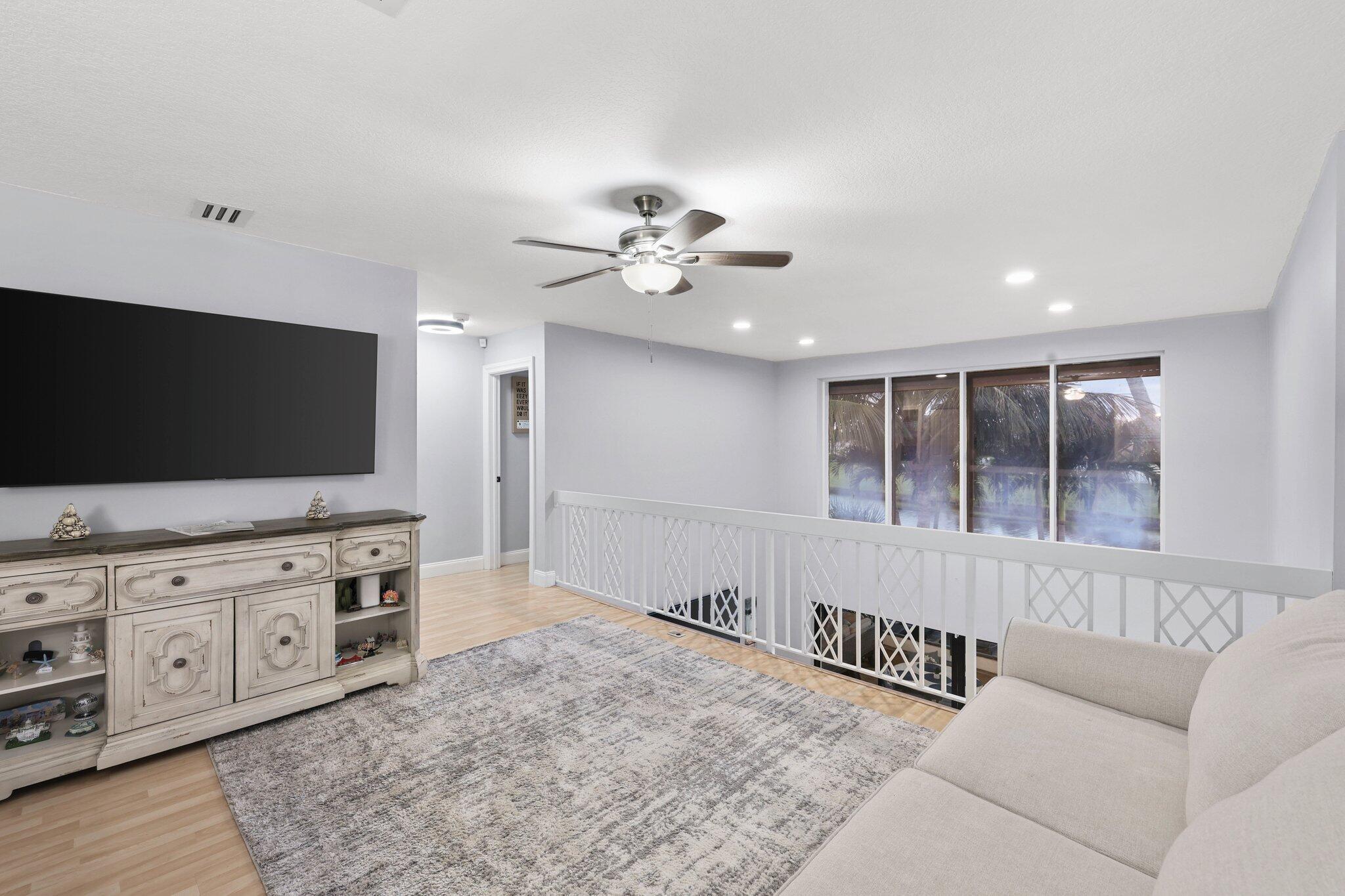 400 SW 28th Avenue