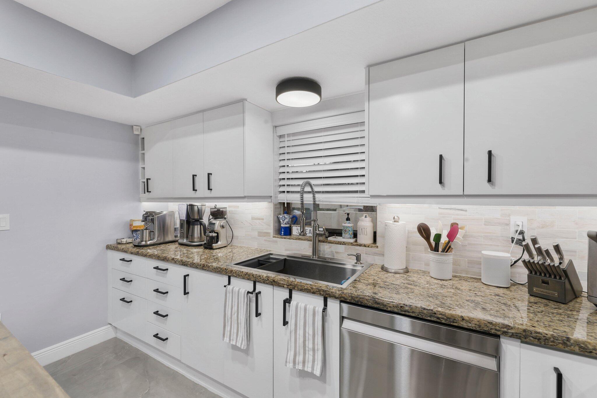 400 SW 28th Avenue